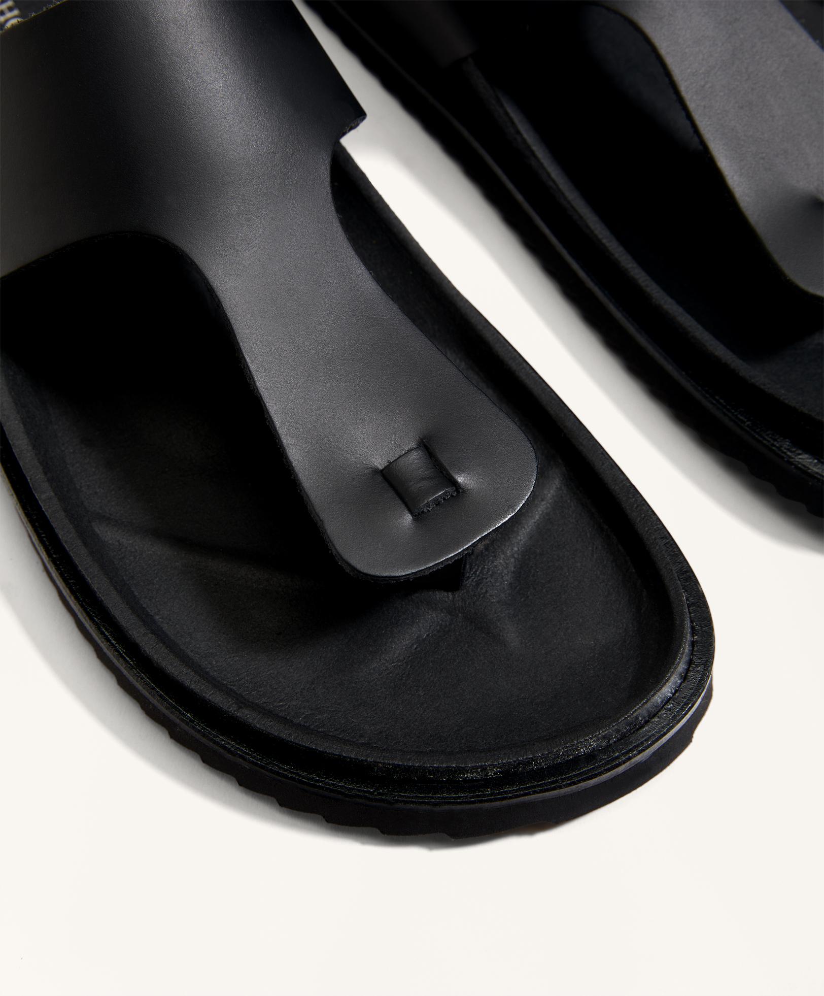T CUT LEATHER SANDALS