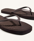 TEXTURED BEACHWEAR SANDALS