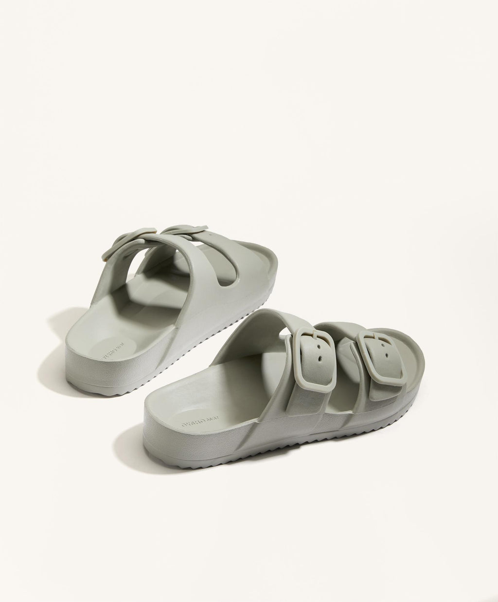 BUCKLE SANDALS