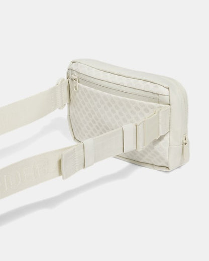 UA Essential Waist Bag Crossbody