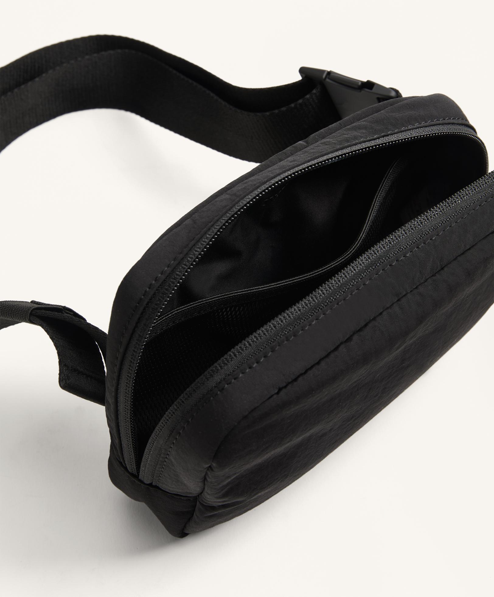 CROSS BODY BELT BAG