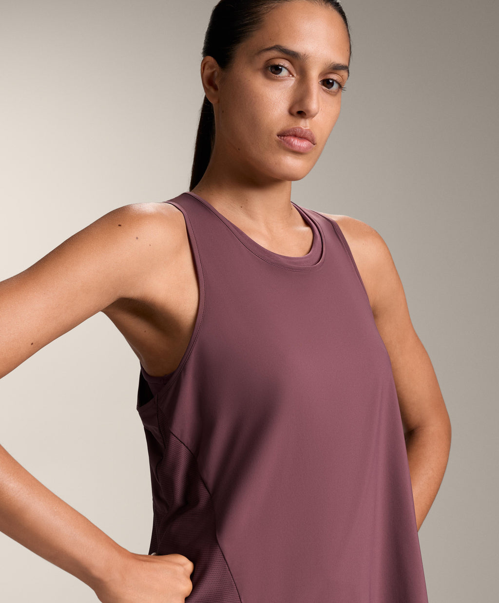 TECHNICAL SLEEVELESS T SHIRT