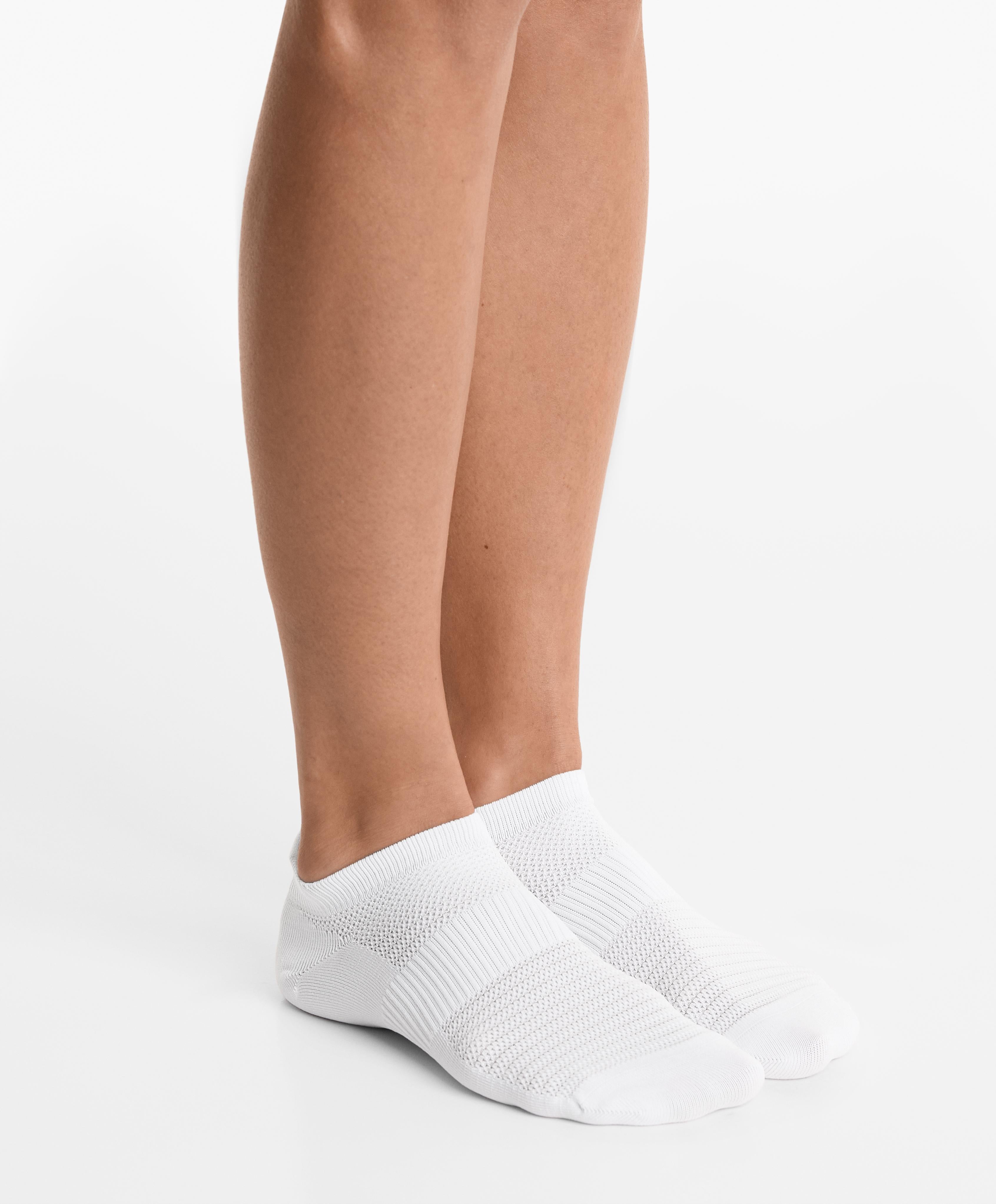 3 PACK OF TAB TRAINER SOCKS IN A POLYAMIDE BLEND