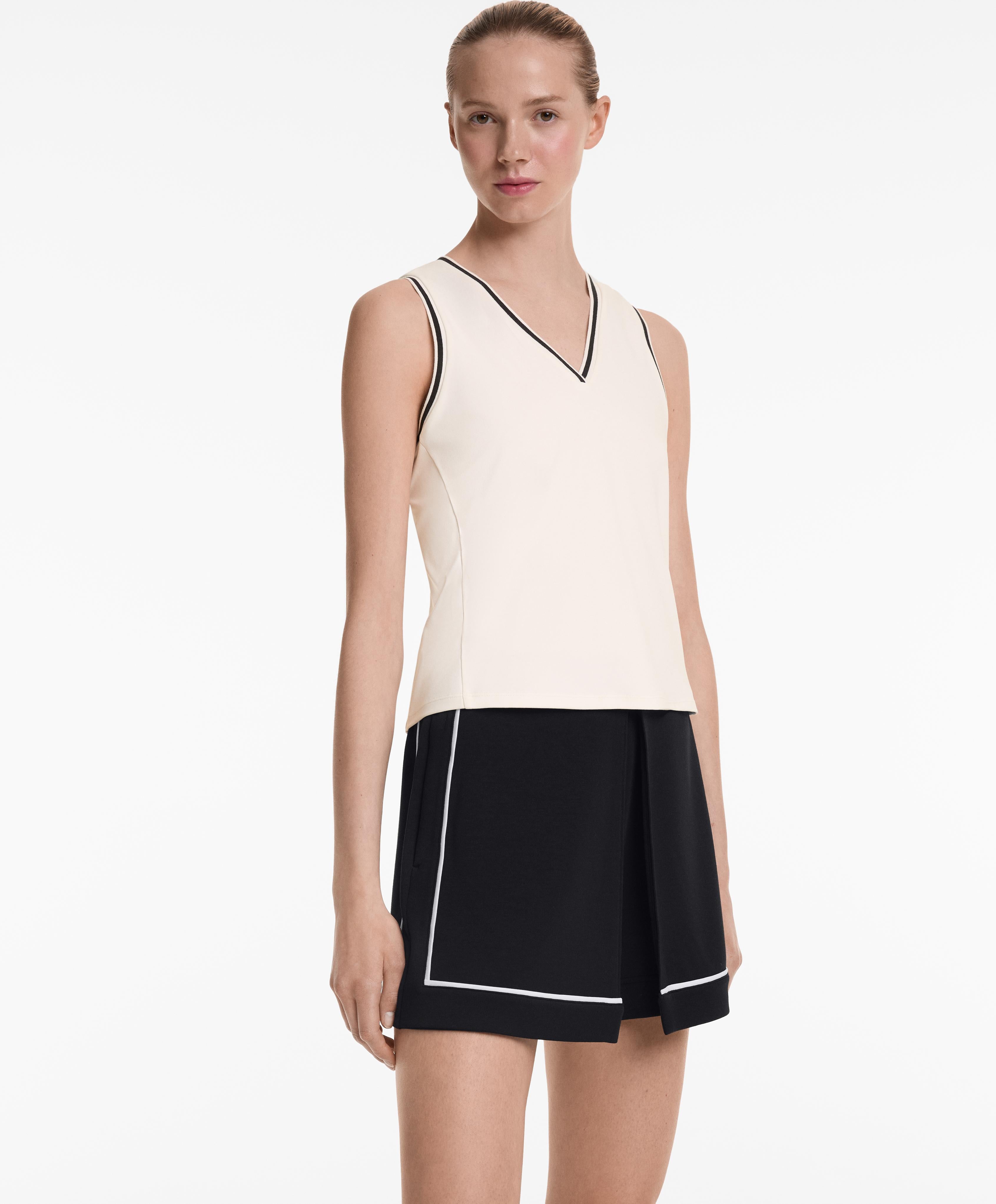 SLEEVELESS V NECK T SHIRT