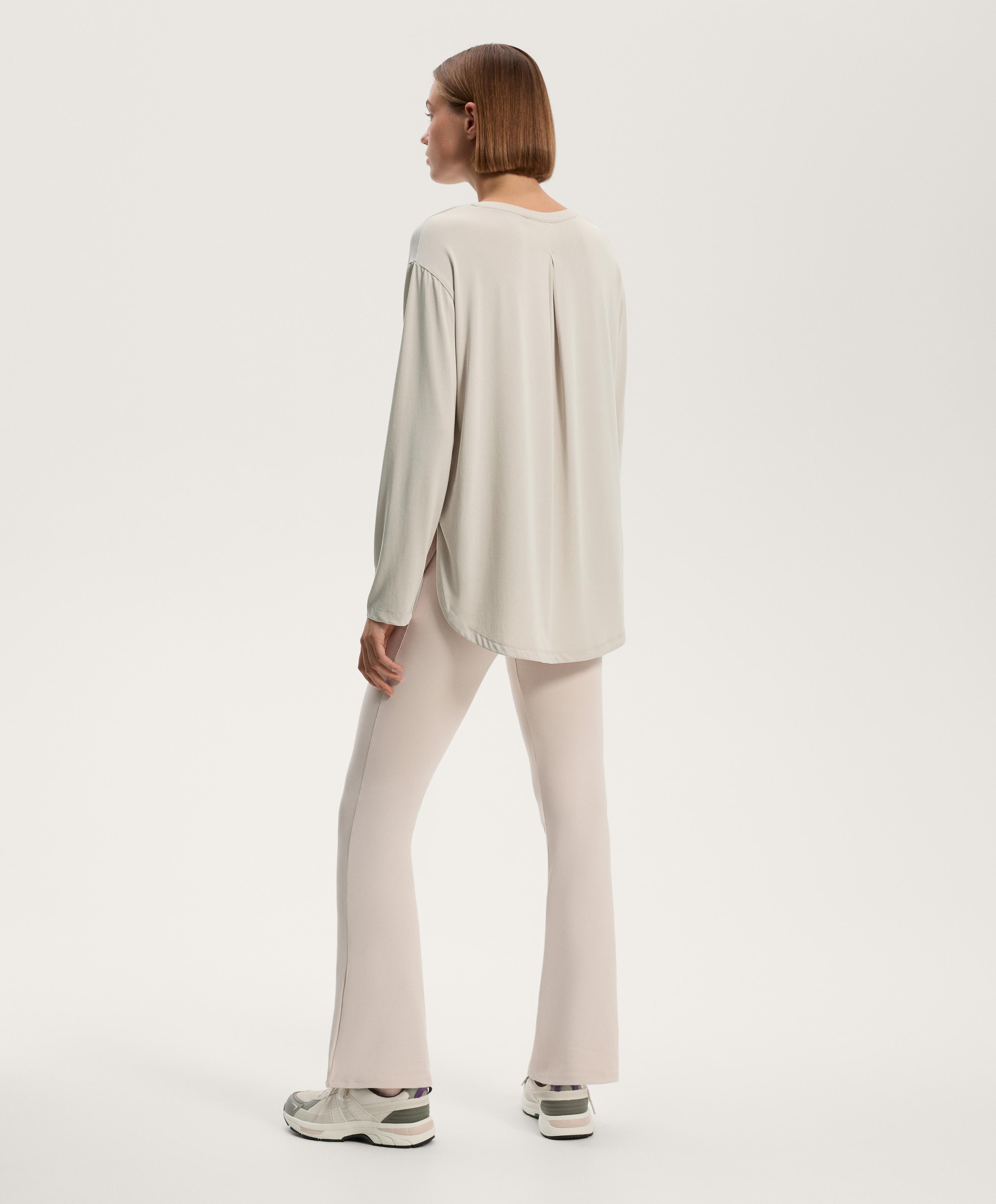 LONG SLEEVE T SHIRT WITH BACK PLEAT IN A MODAL BLEND