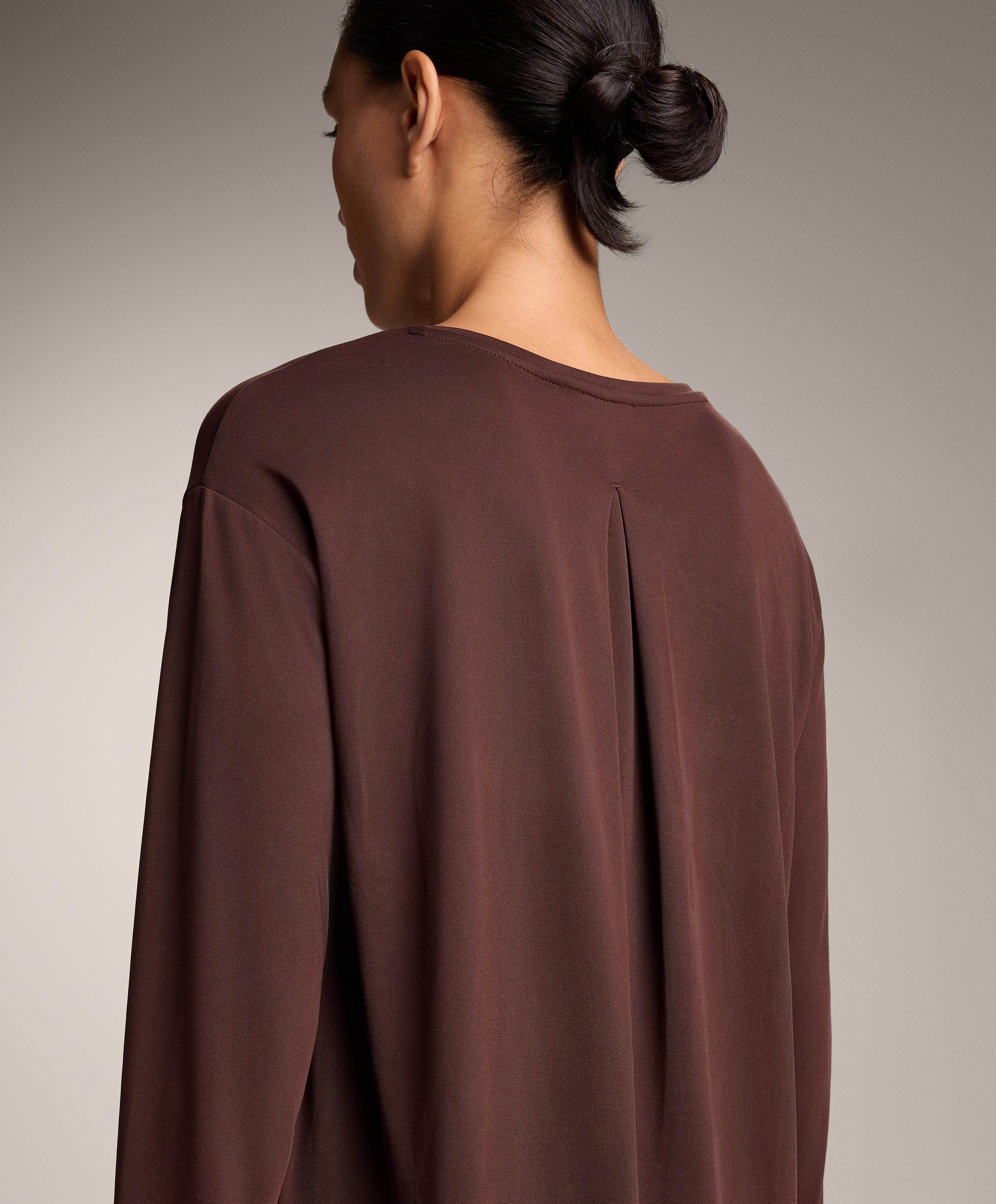 LONG SLEEVE T SHIRT WITH BACK PLEAT IN A MODAL BLEND