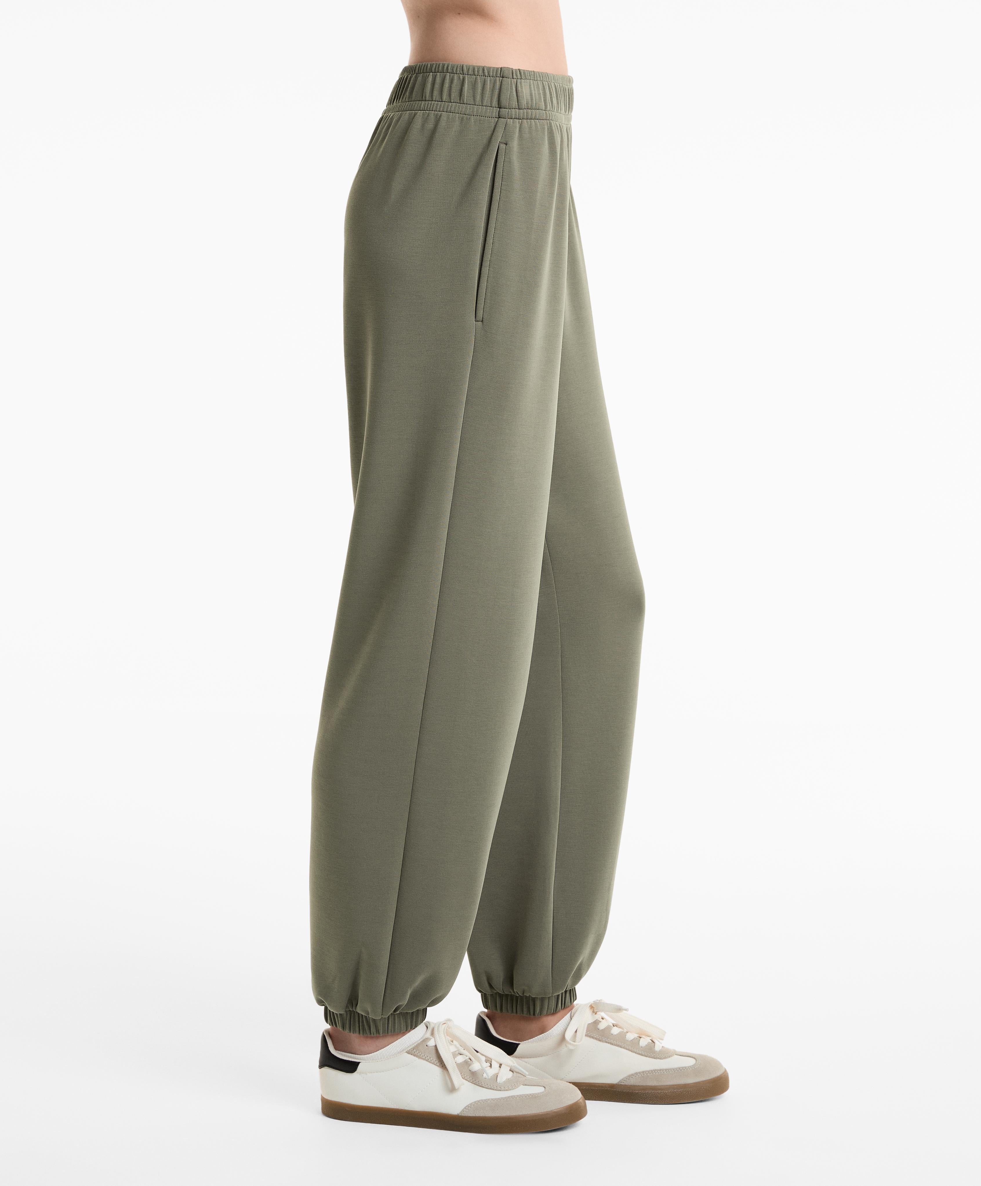 JOGGERS WITH MODAL
