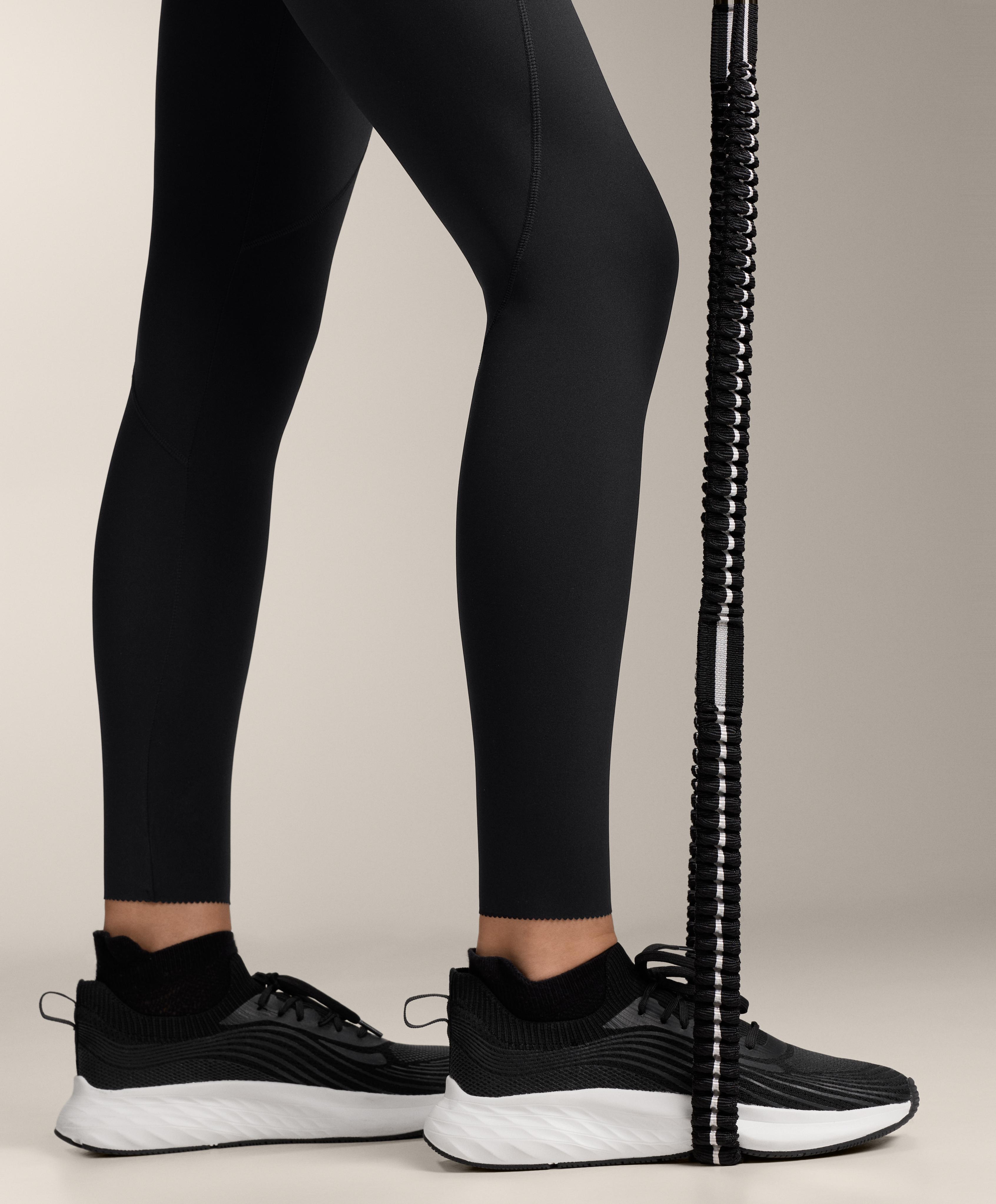 COMPRESSIVE HIGH RISE ANKLE LENGTH BASIC LEGGINGS