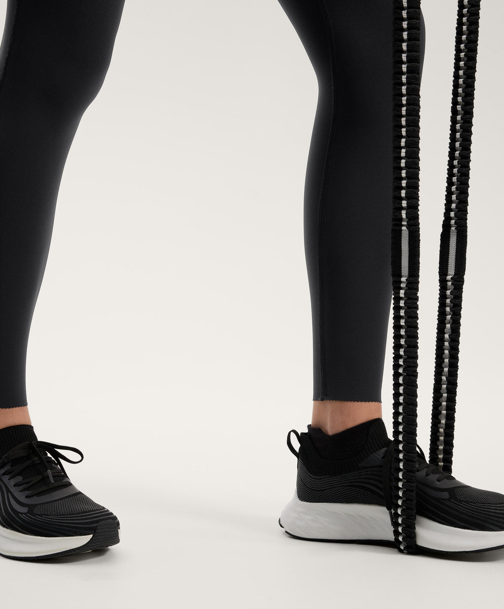 HIGH RISE ANKLE LENGTH COMPRESSIVE RAISE UP LEGGINGS
