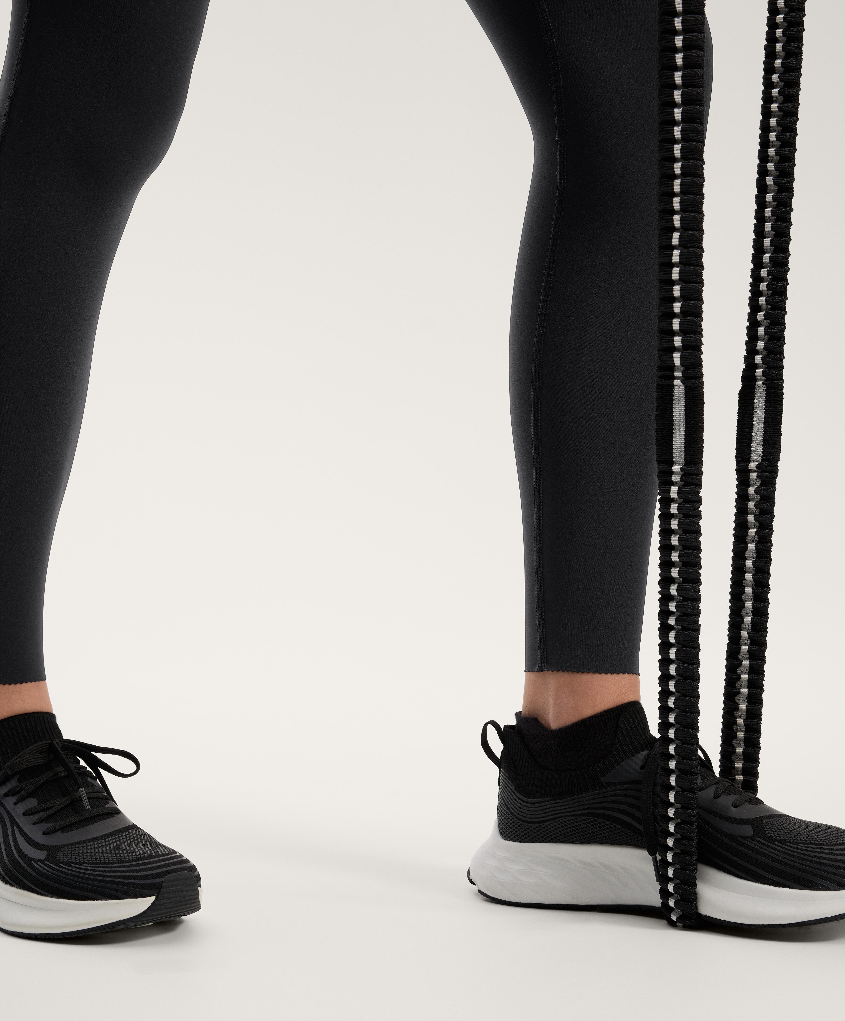 HIGH RISE ANKLE LENGTH COMPRESSIVE RAISE UP LEGGINGS