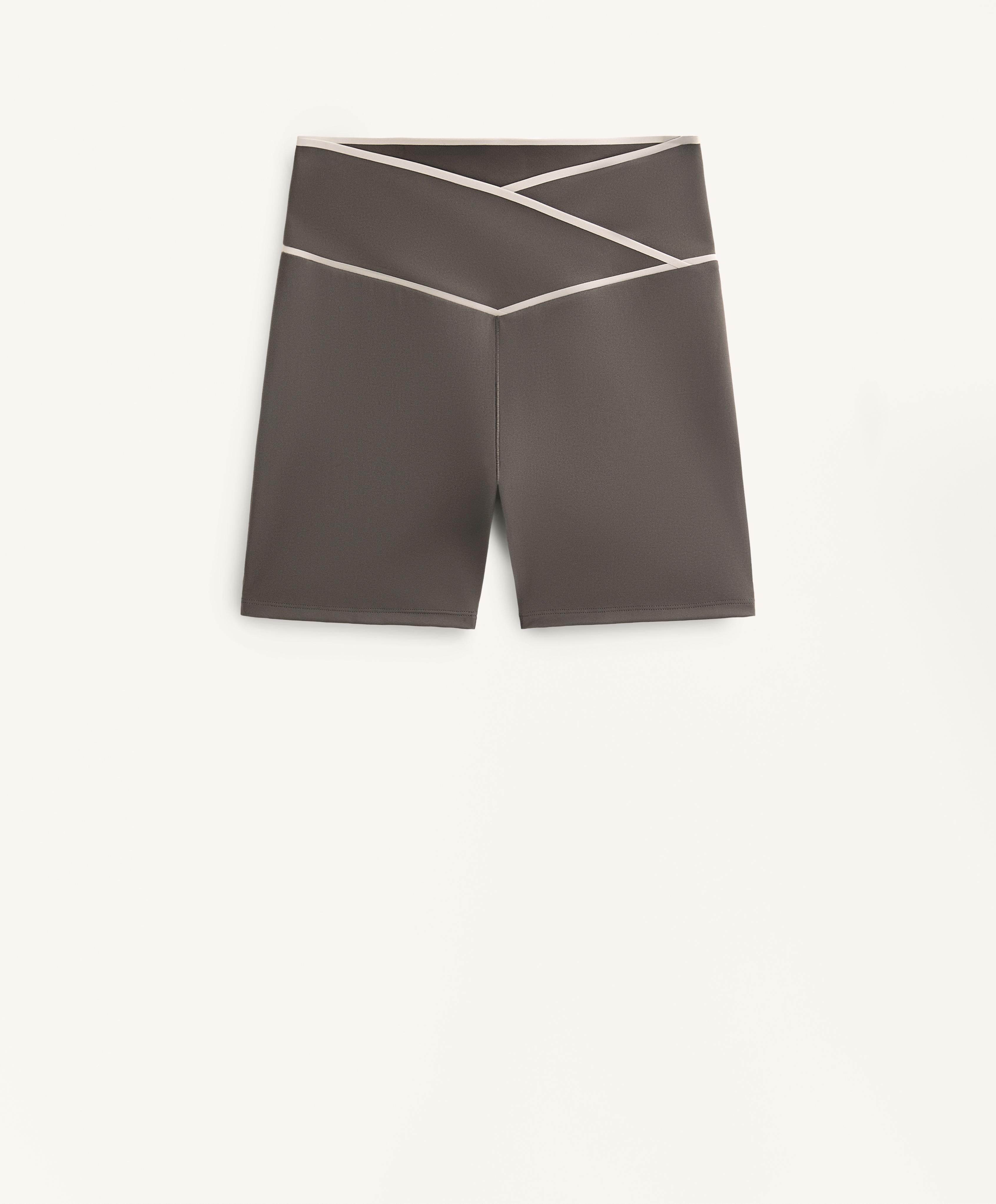 PERFECT ADAPT V WAIST CROSSOVER 10 CM HOT PANTS