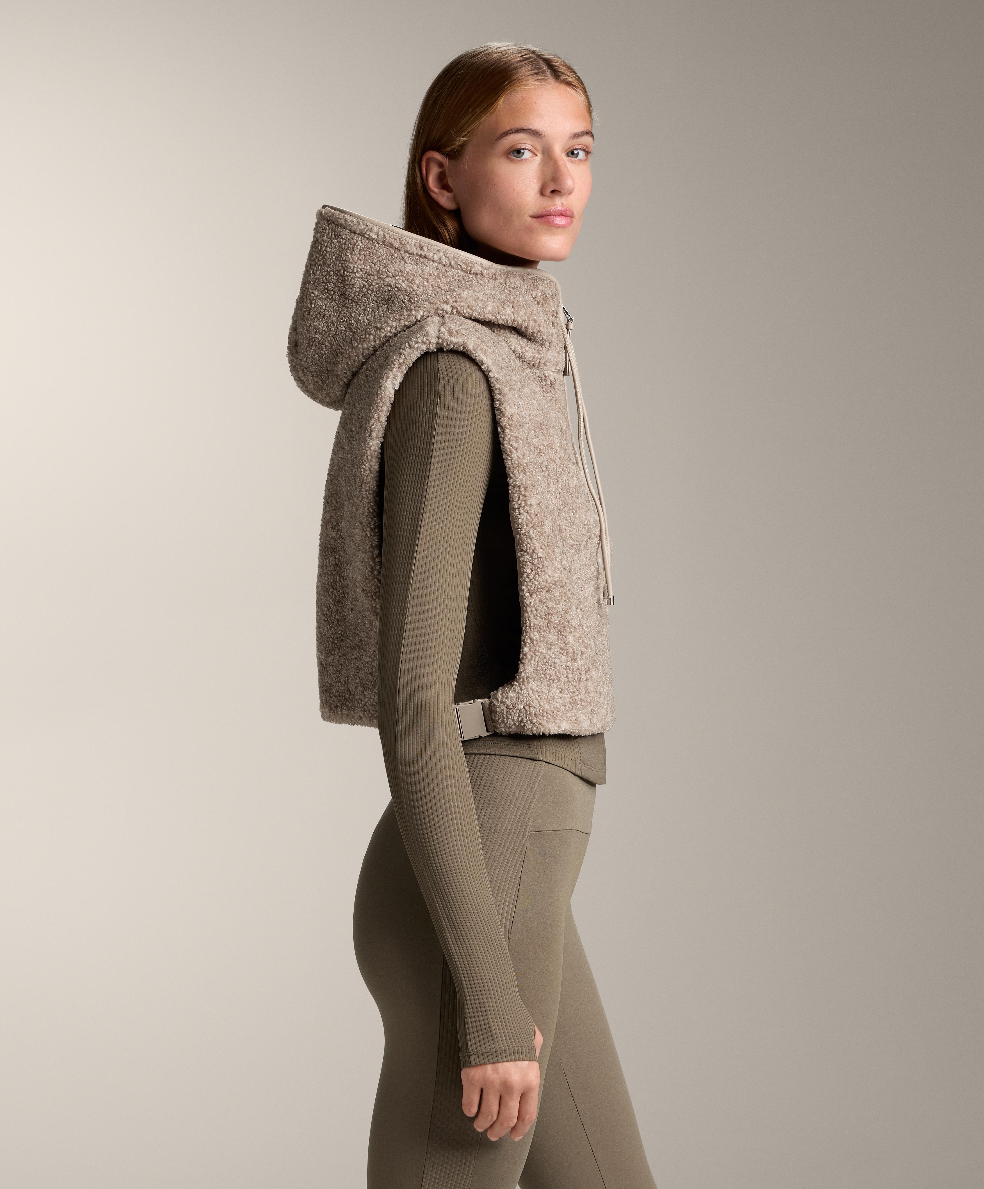HOODED BORG GILET