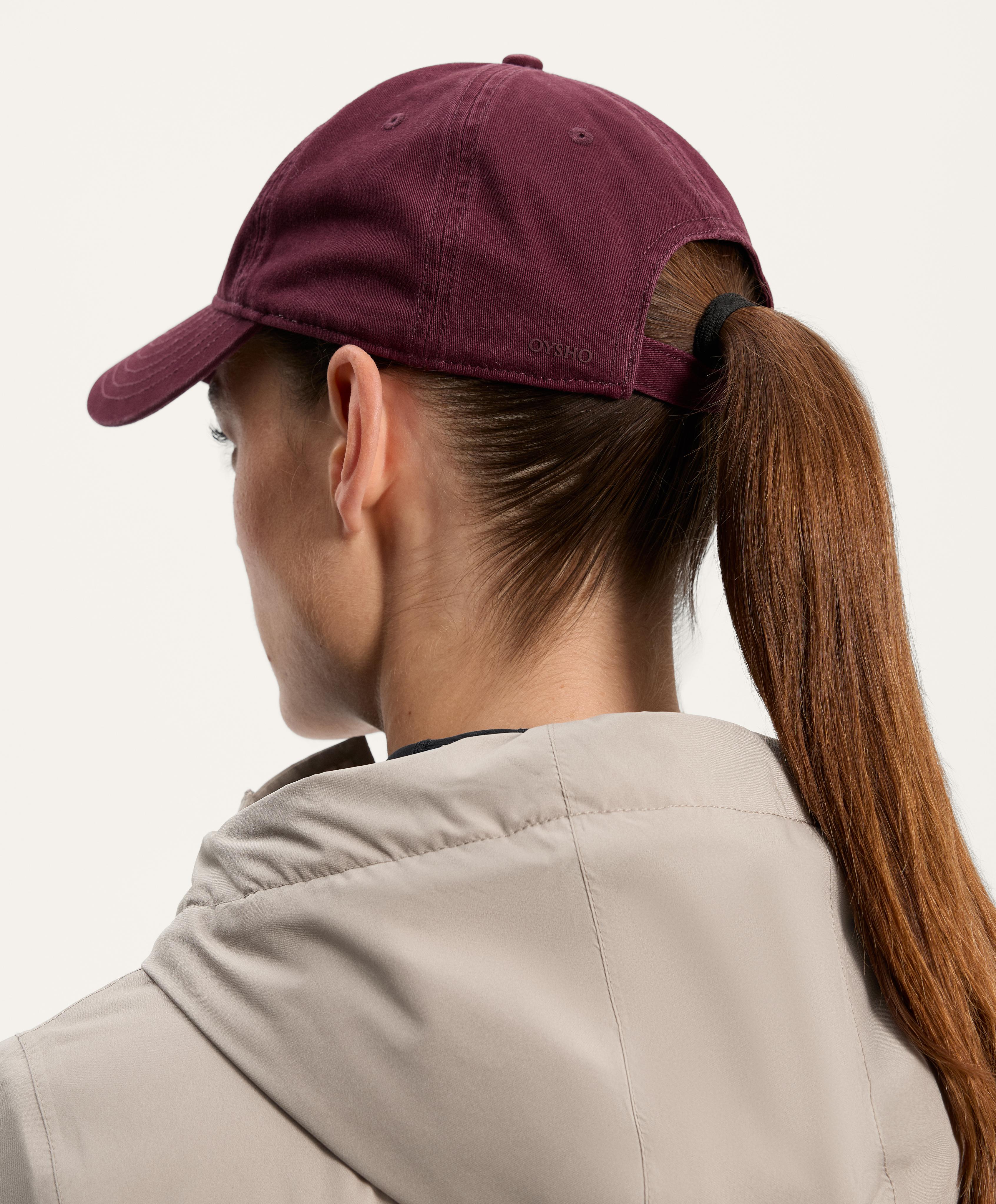 100% COTTON CAP WITH WASHED EFFECT