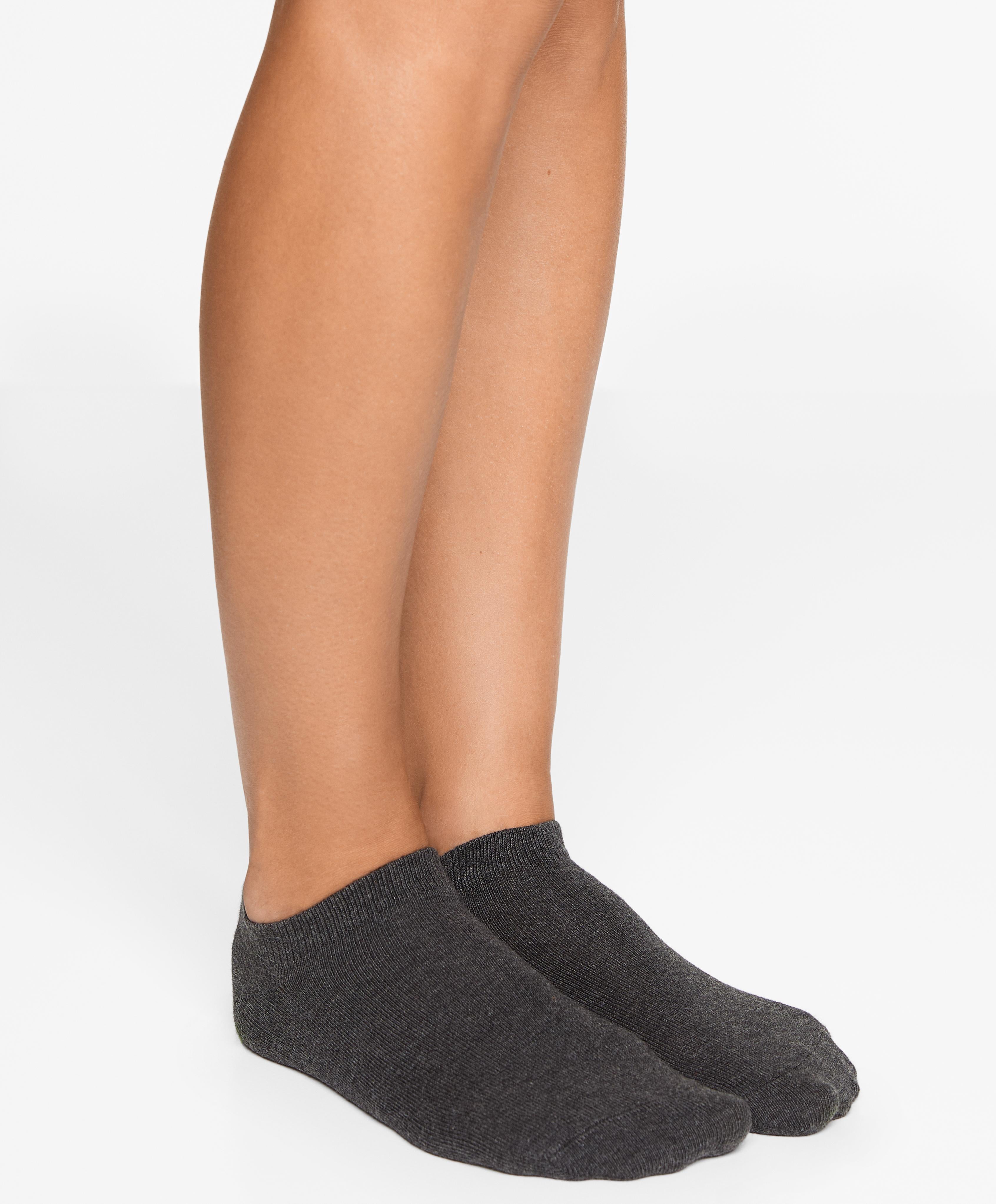 5 PAIRS OF COTTON BLEND TRAINER SOCKS