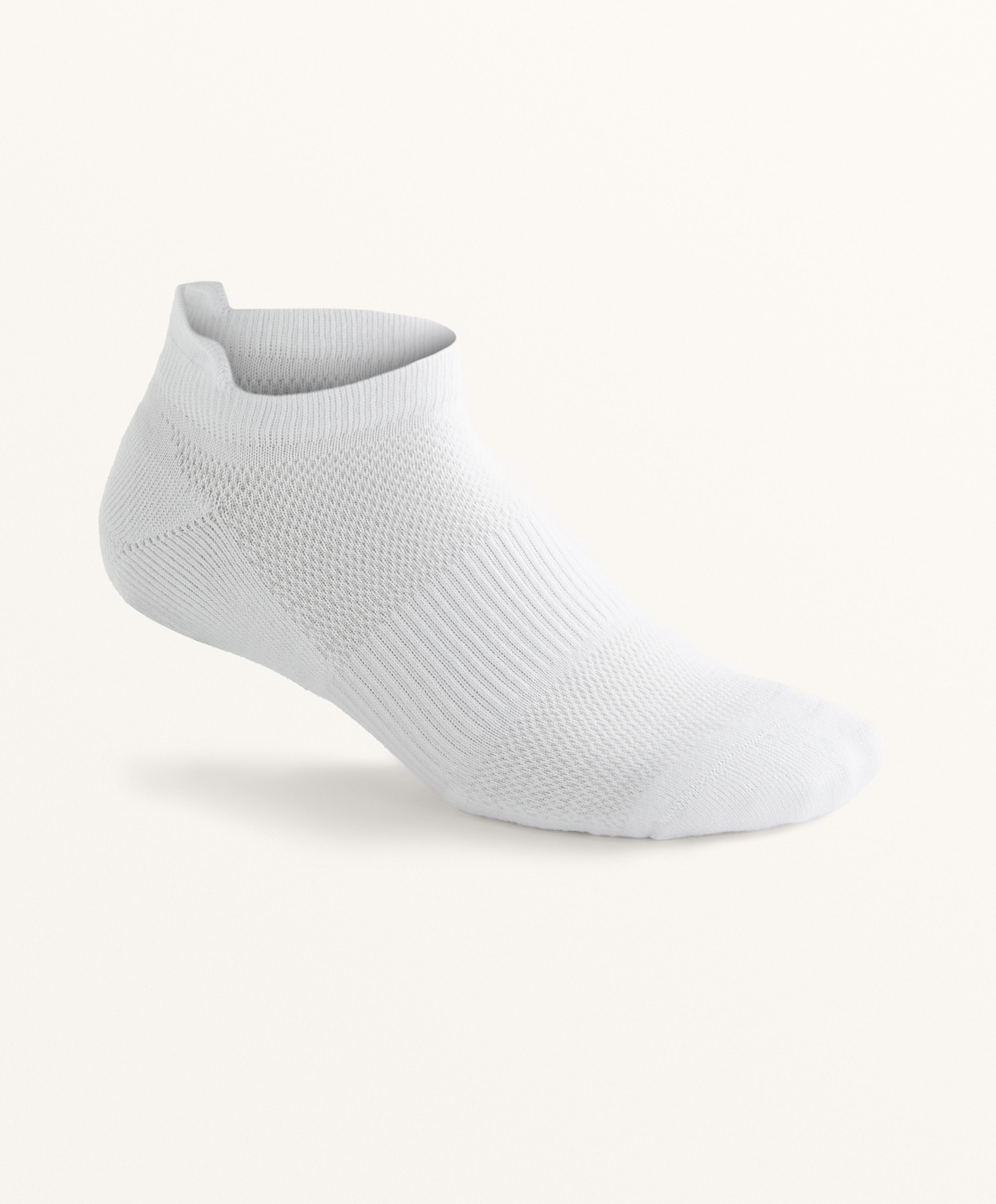 3 PAIRS OF SPORTS COTTON BLEND TAB SNEAKER SOCKS