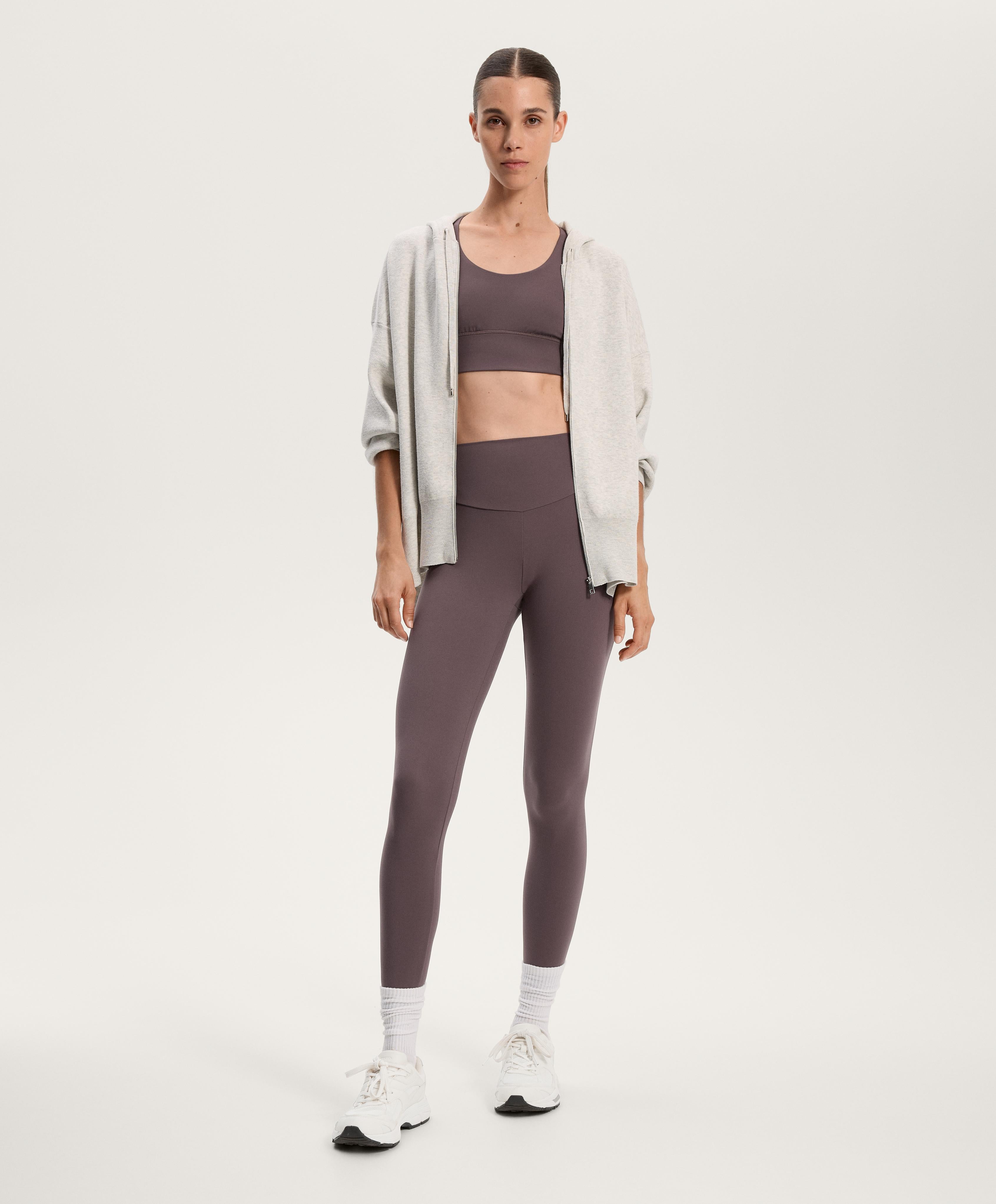 MEDIUM SUPPORT COMFORTLUX SPORTS BRA WITH CUPS