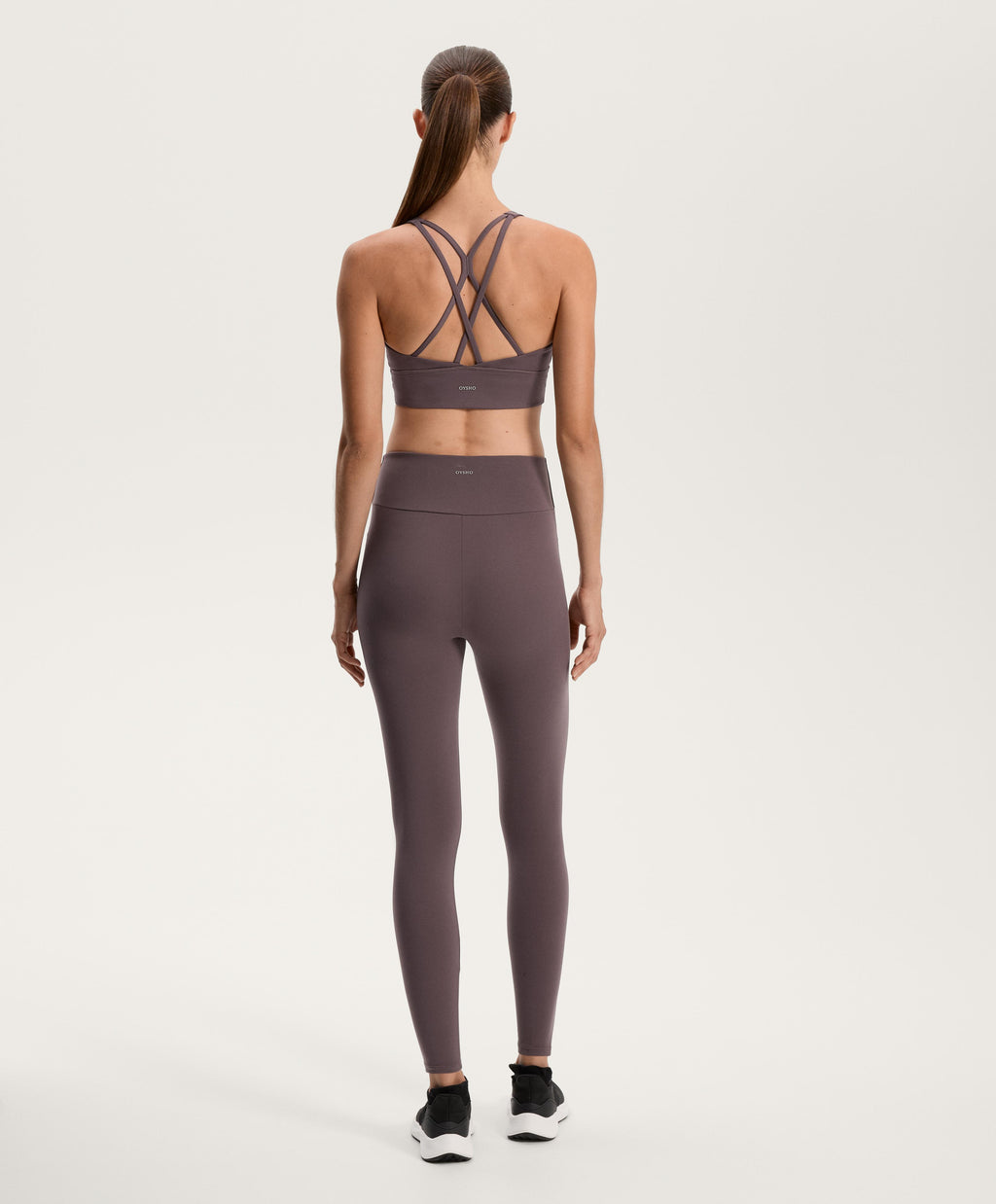 MEDIUM SUPPORT COMFORTLUX SPORTS BRA WITH CUPS