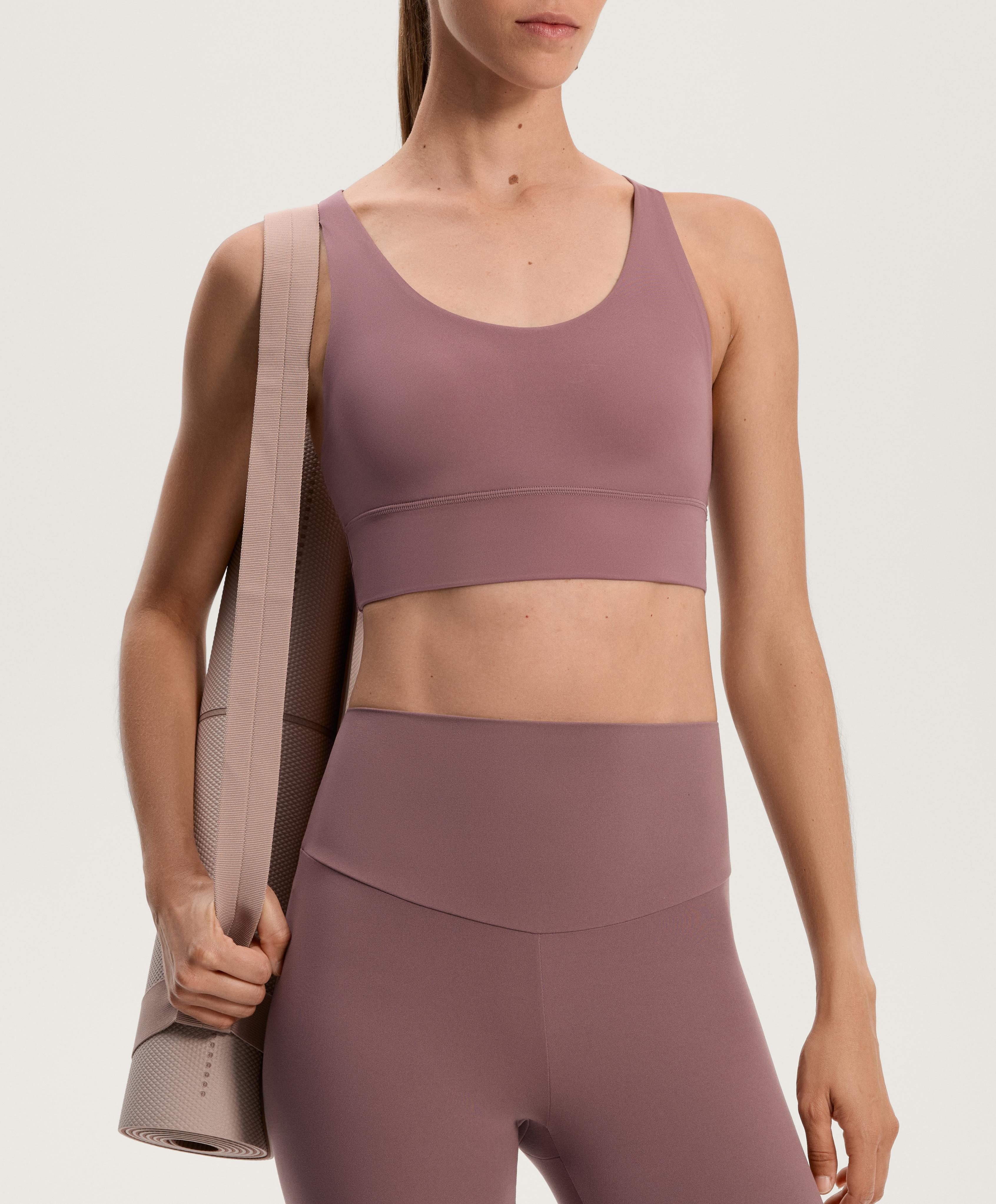 MEDIUM SUPPORT COMFORTLUX SPORTS BRA WITH CUPS