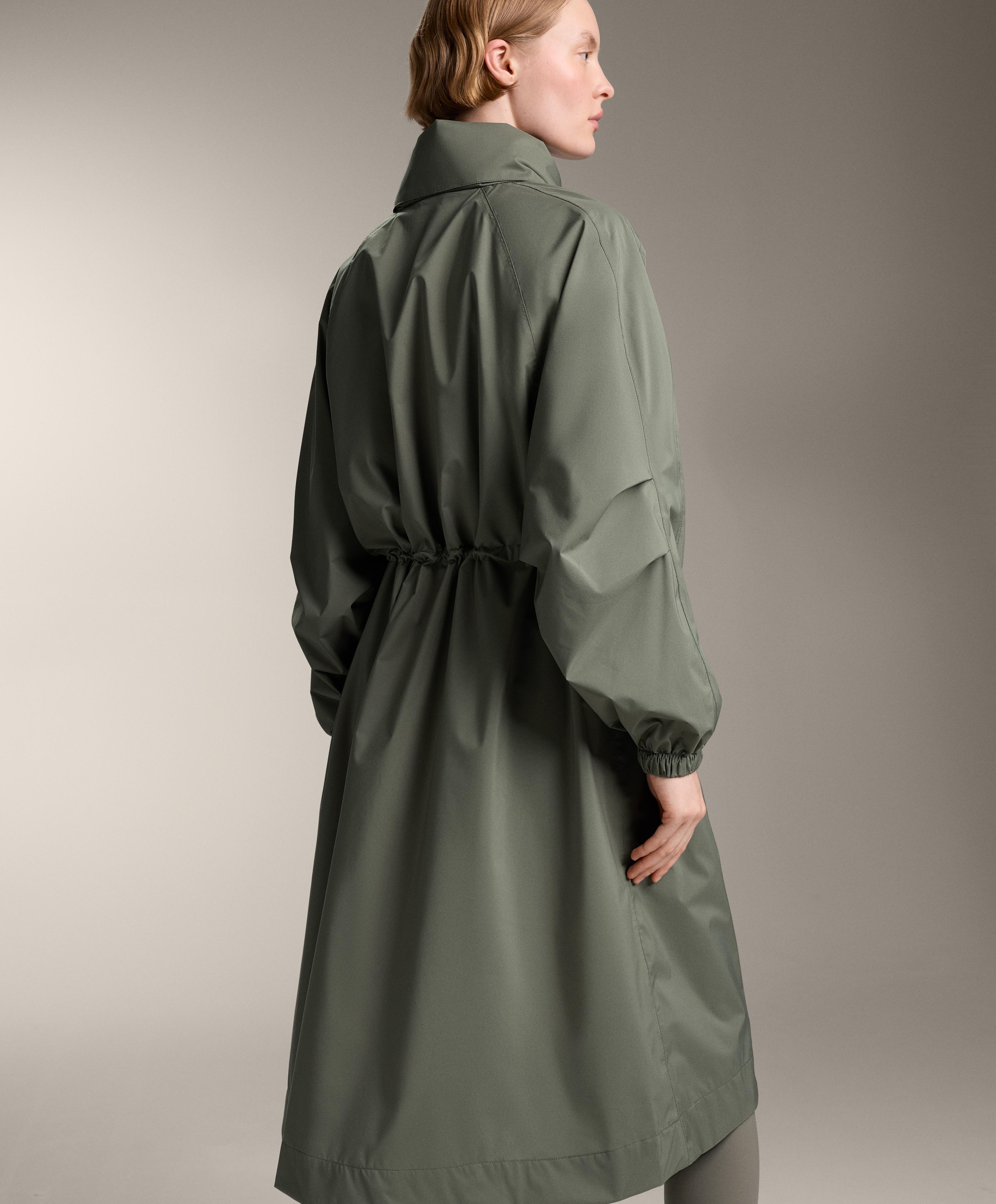 LONG PACKABLE SUPER EXTRA LIGHTWEIGHT 10K WATERPROOF JACKET