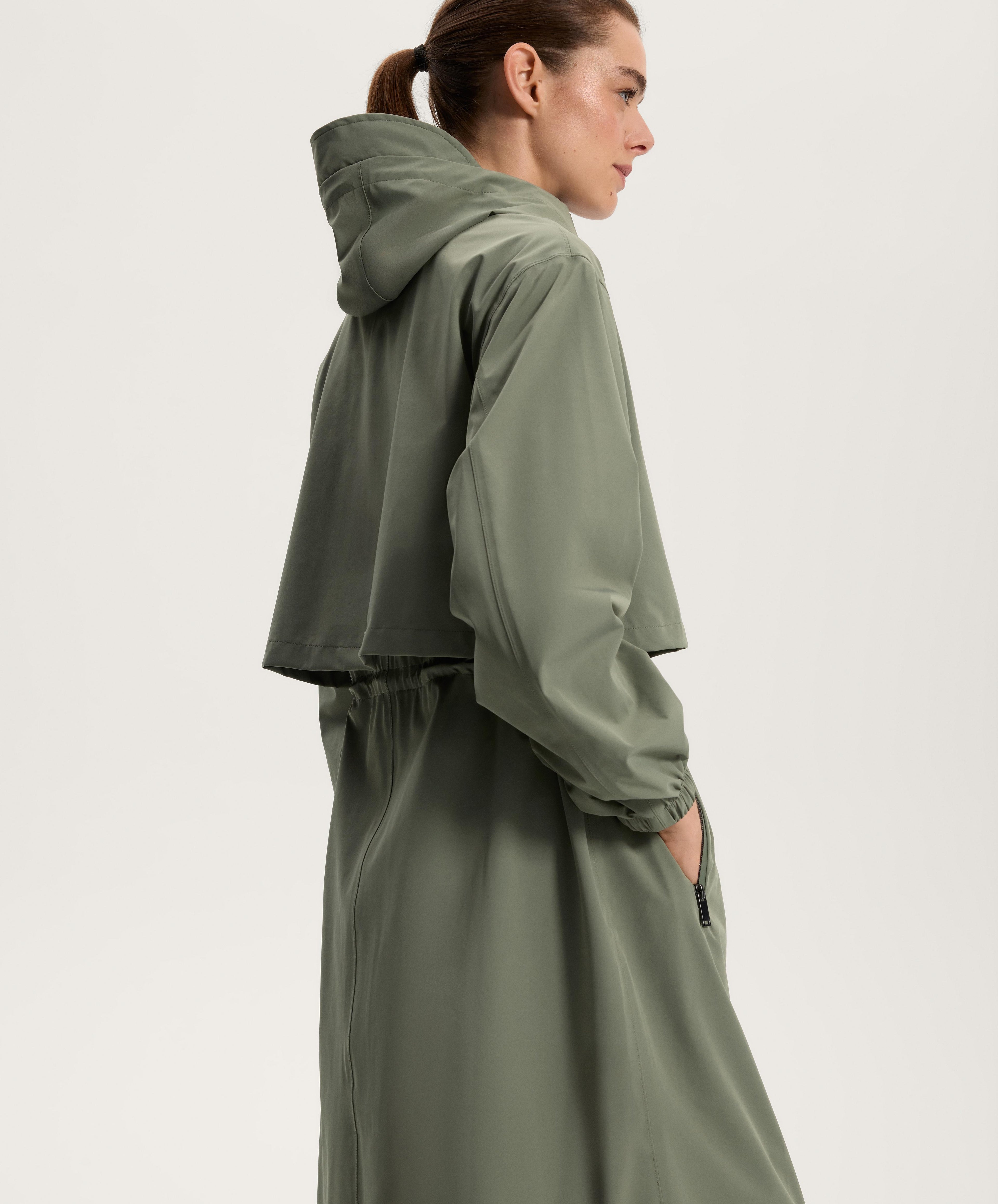 10K EXTRA LIGHTWEIGHT LONG WATERPROOF JACKET
