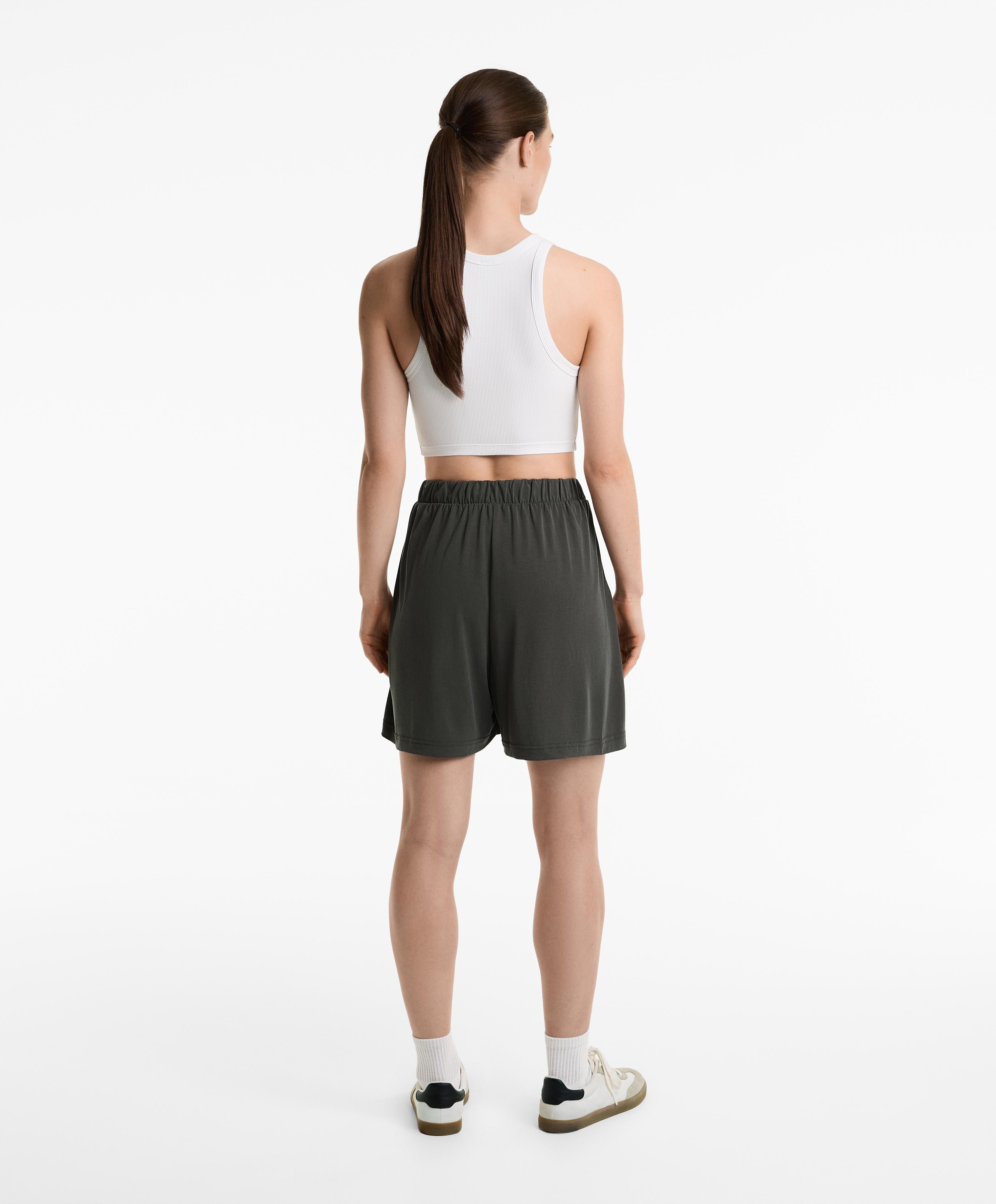 FLOWING PLEATED BERMUDA SHORTS WITH MODAL