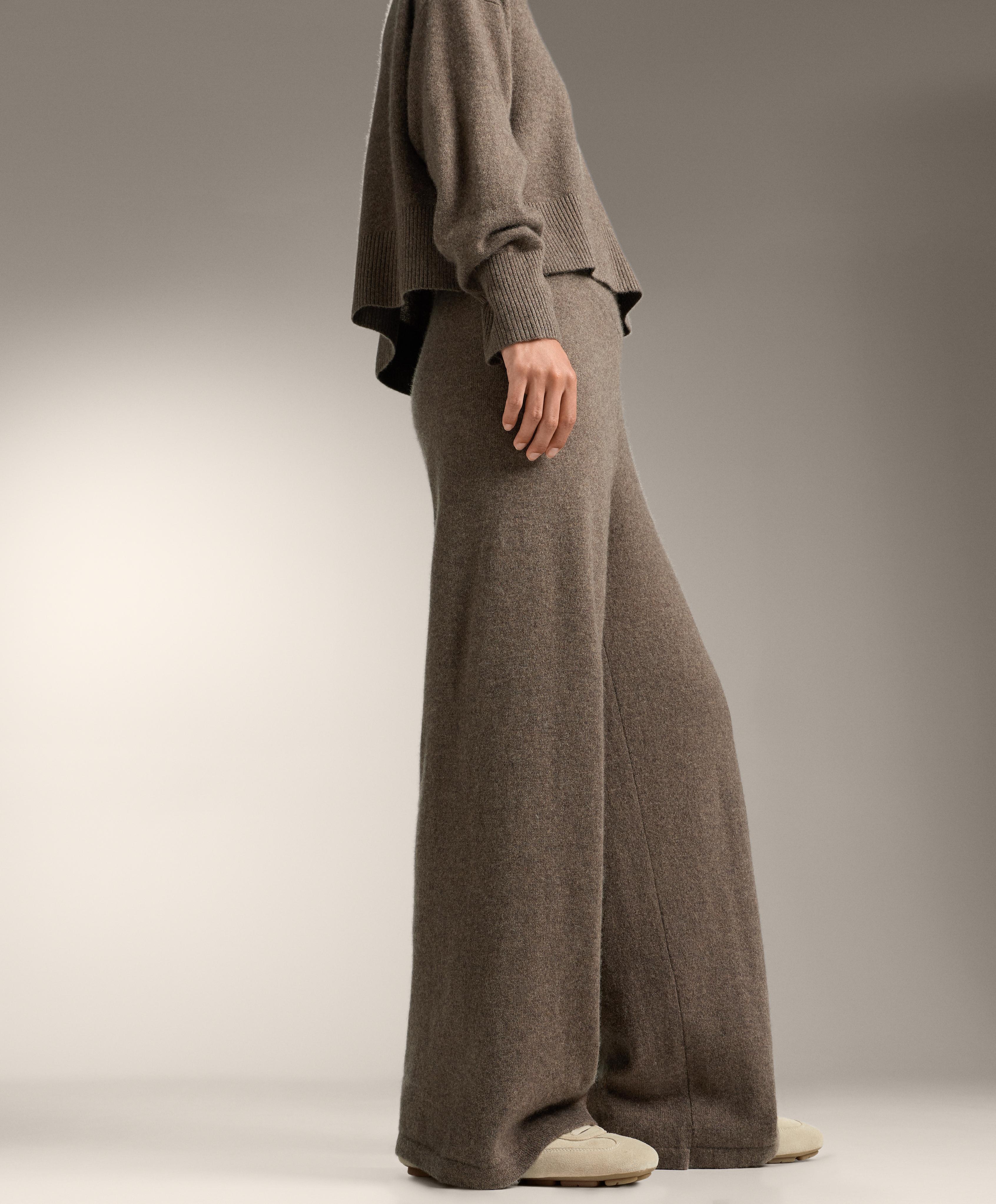 STRAIGHT LEG 100% CASHMERE TROUSERS