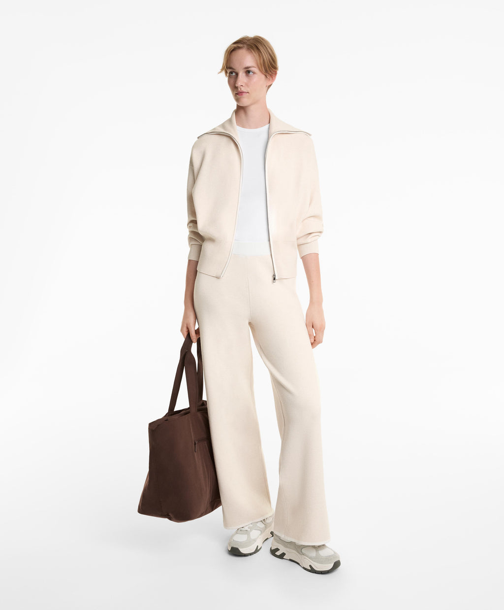 CONTRAST PIPING STRAIGHT LEG KNIT TROUSERS
