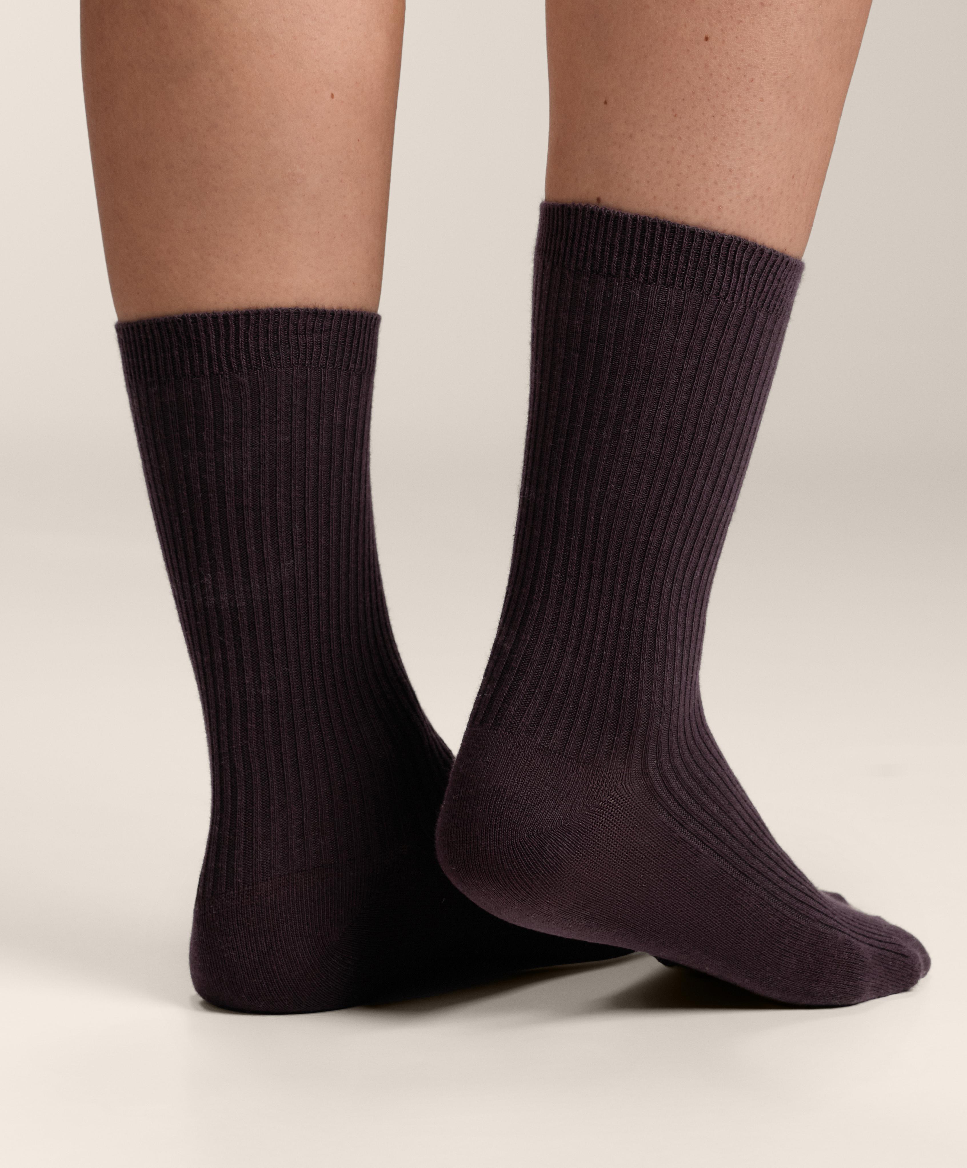 5 PAIRS OF CLASSIC SOCKS WITH COTTON