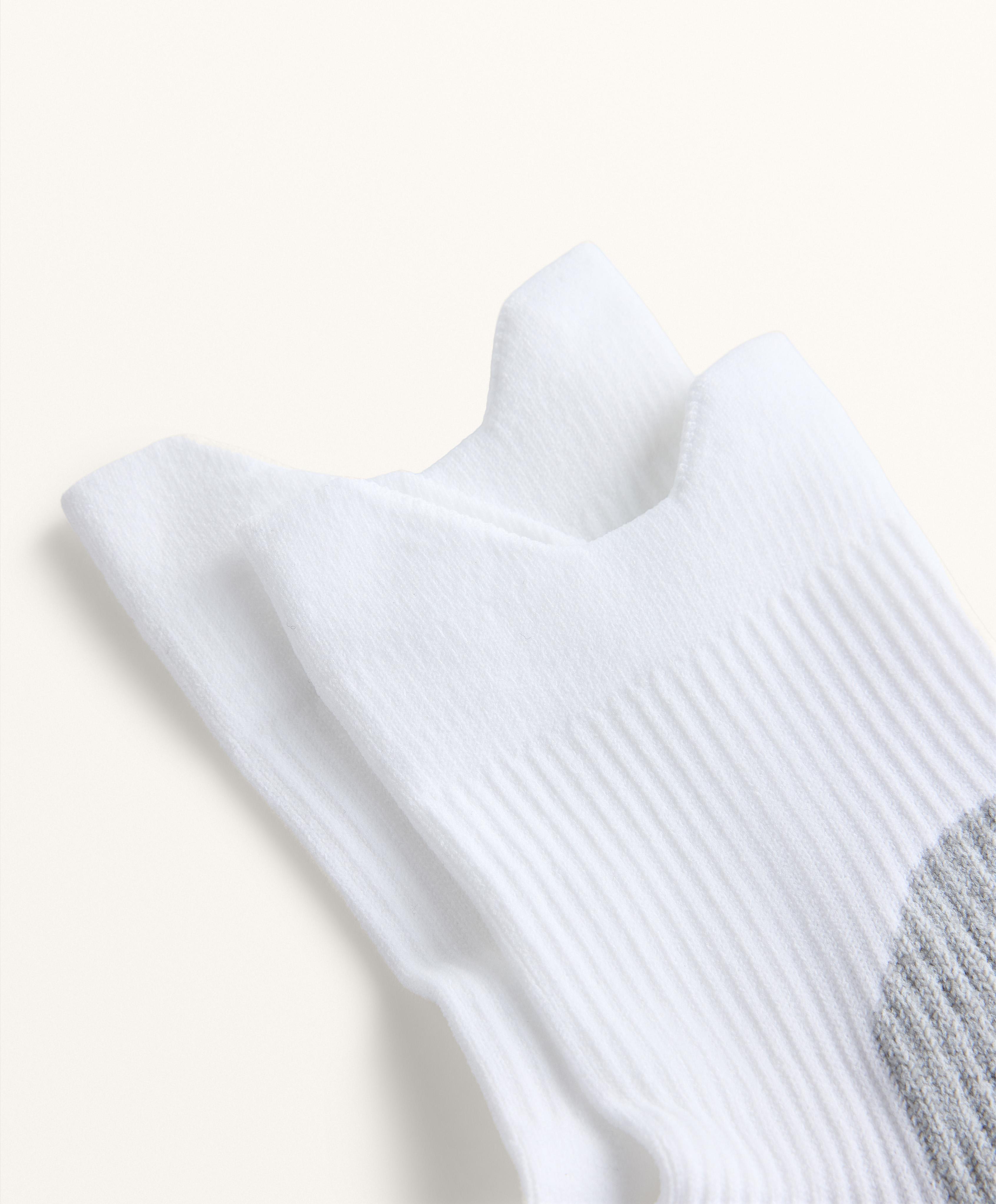 2 PAIRS OF POLYAMIDE BLEND QUARTER RUNNING SOCKS
