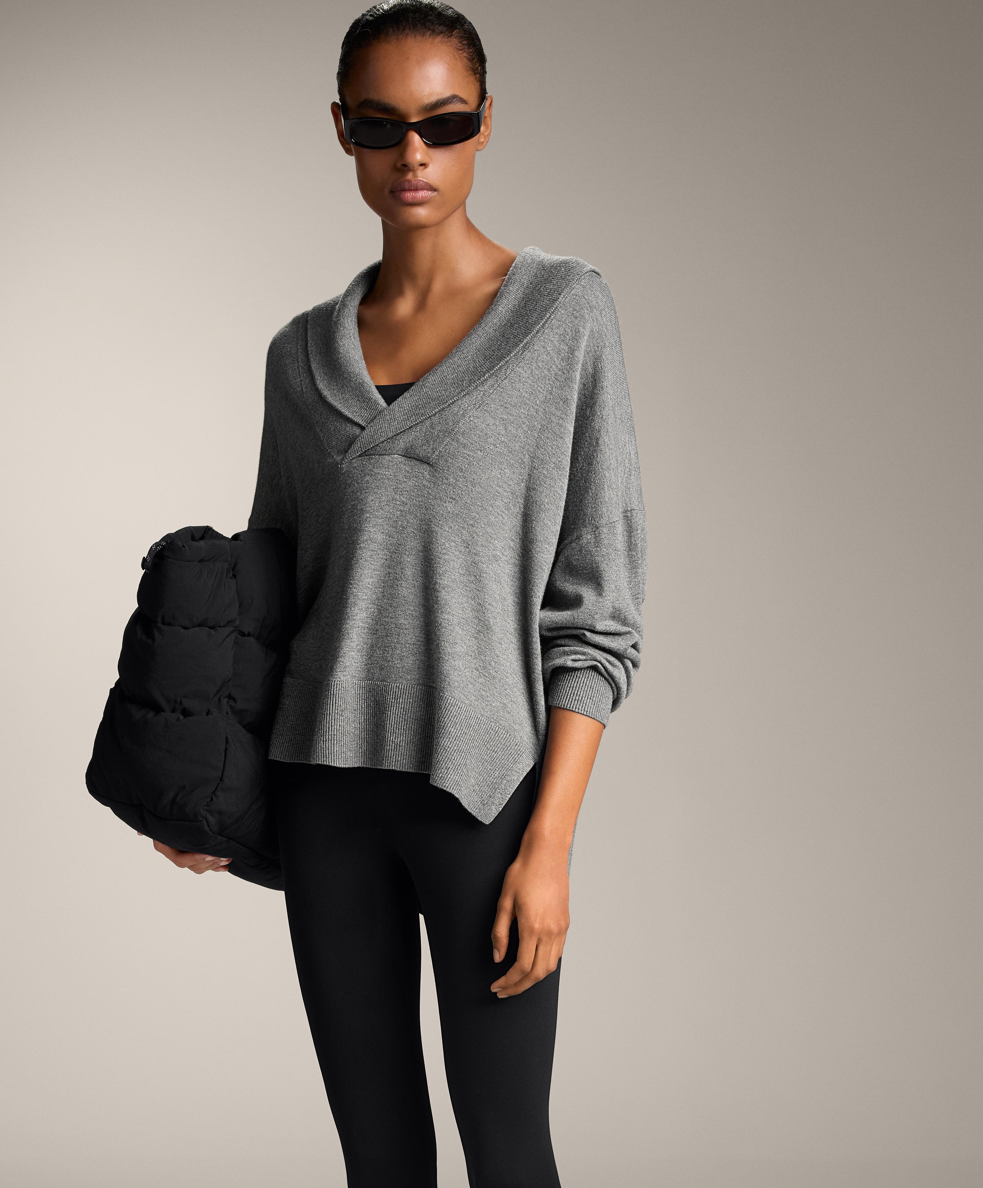 V NECK JUMPER WITH LAPEL