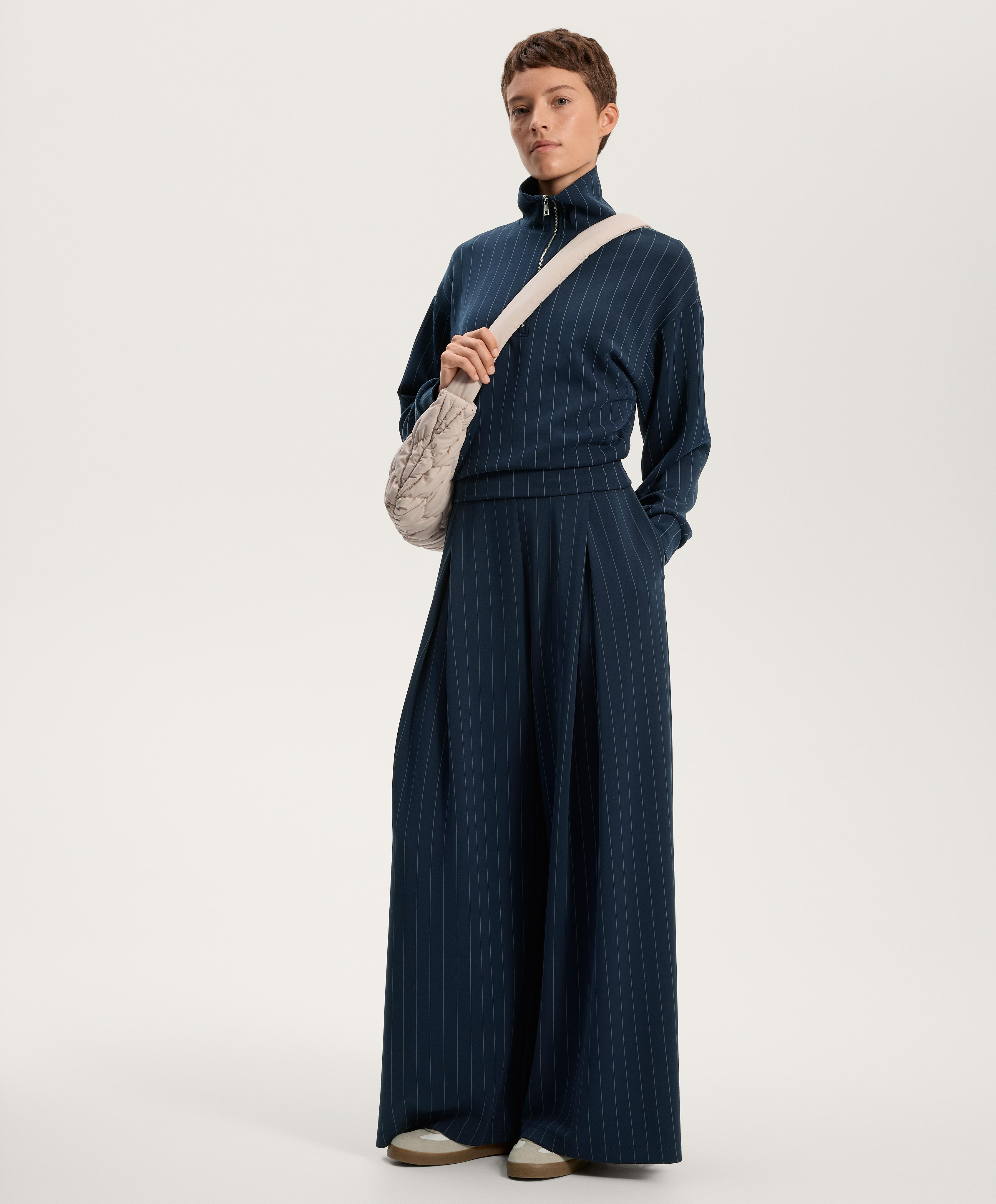 STRIPED HALF ZIP SWEATSHIRT WITH SOFT TOUCH MODAL