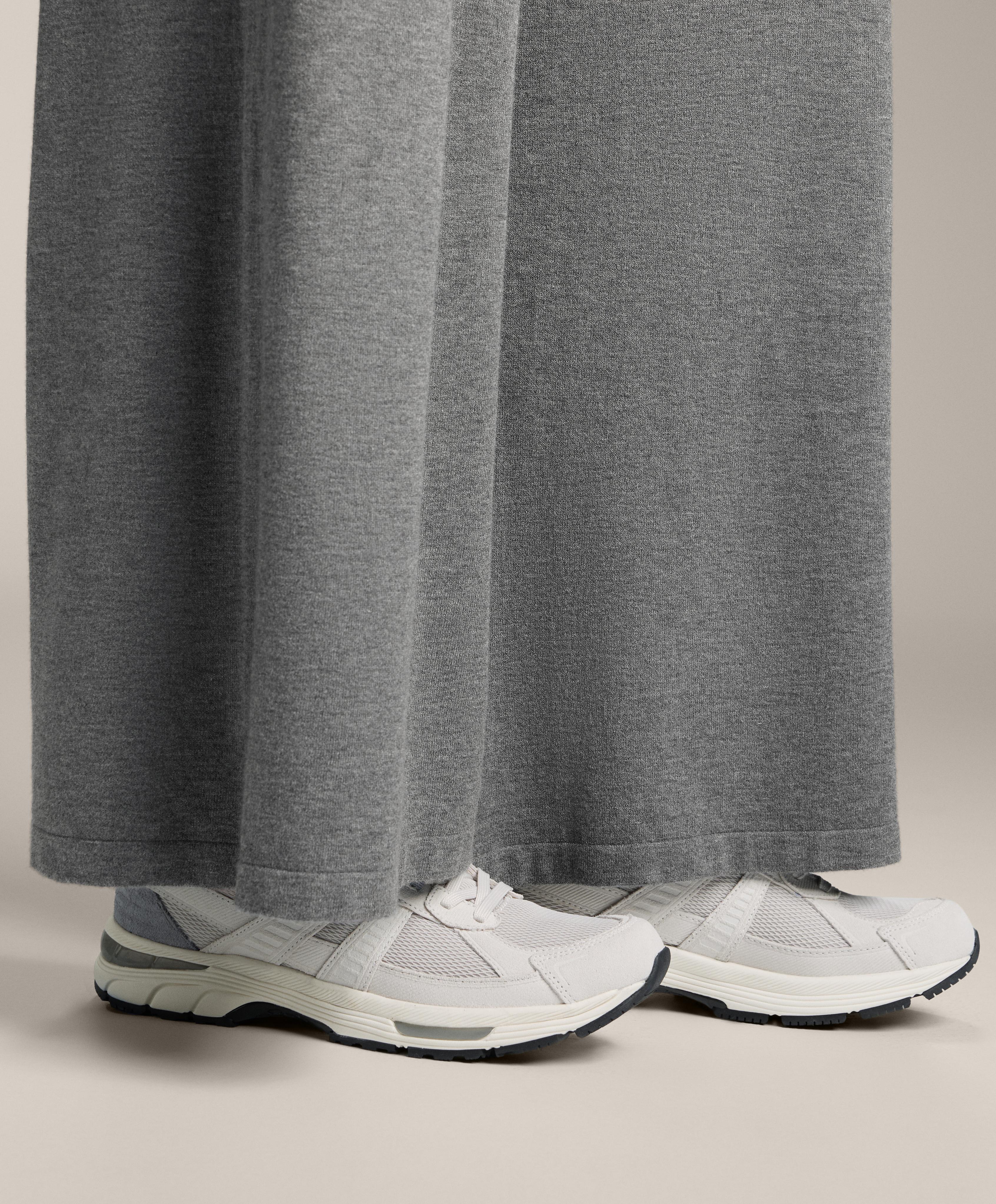STRAIGHT FIT KNIT TROUSERS