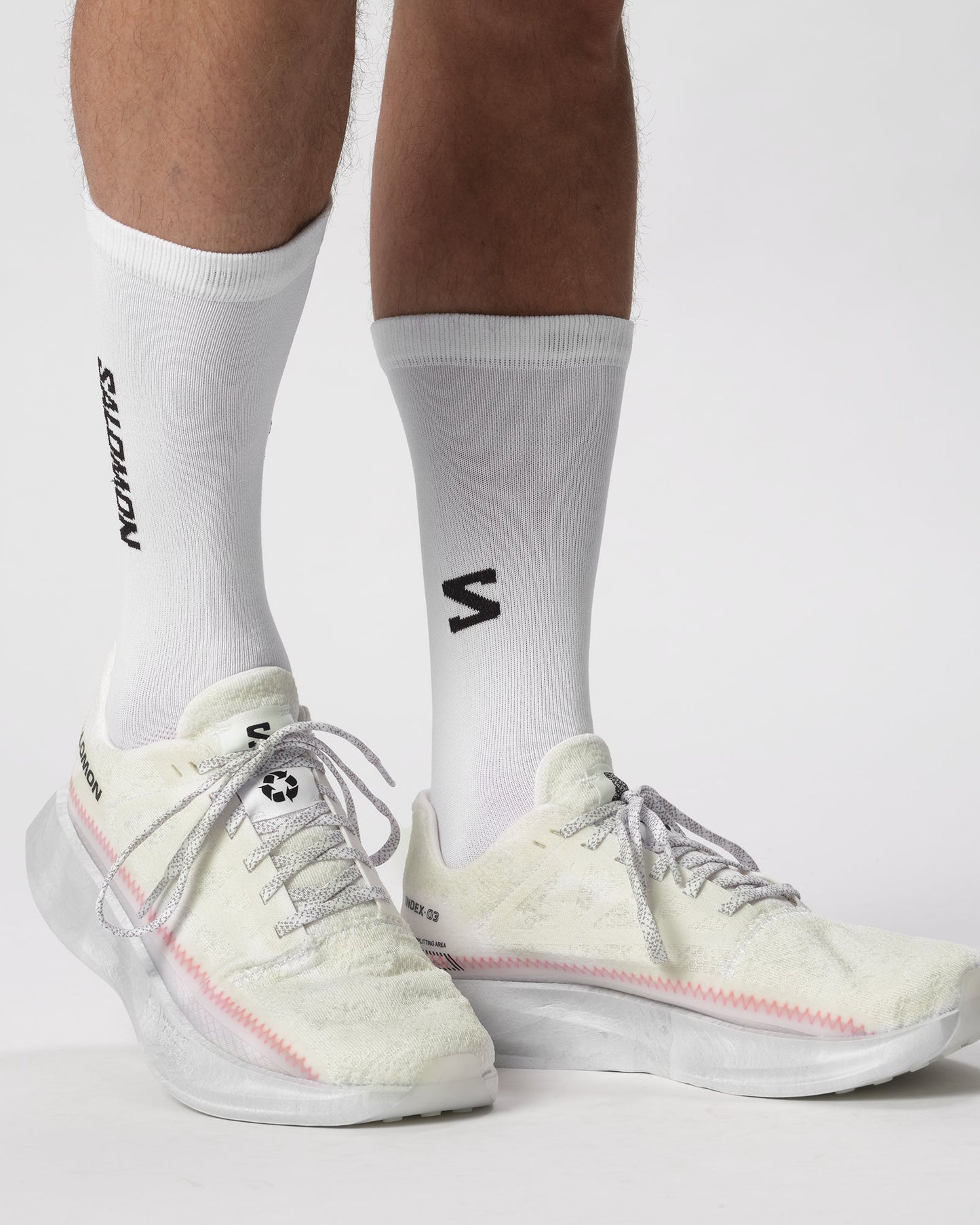 INDEX.03 WHITE / BLACK MEN