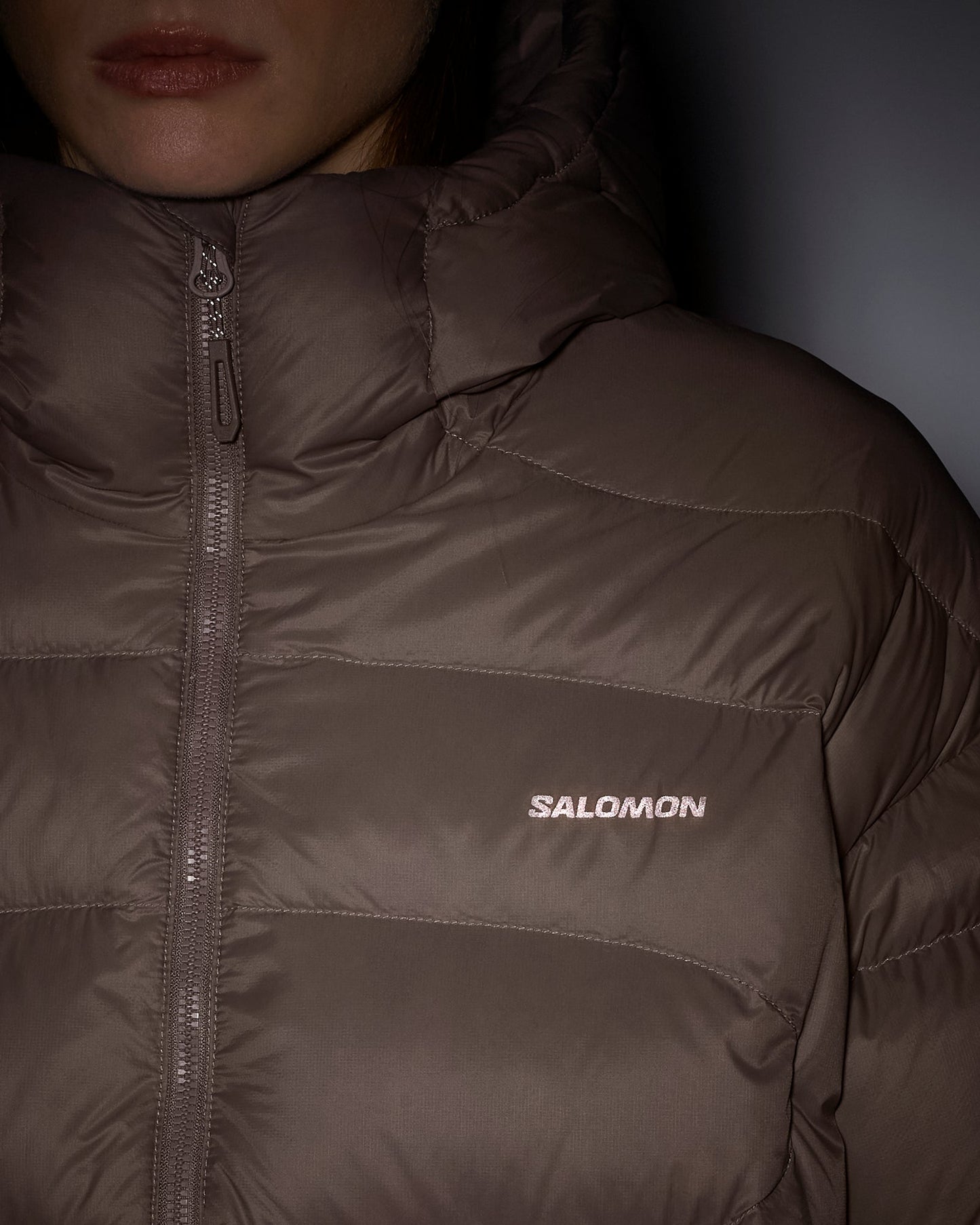 OUTLINE NOVELTY CROPPED DOWN IRON WOMEN