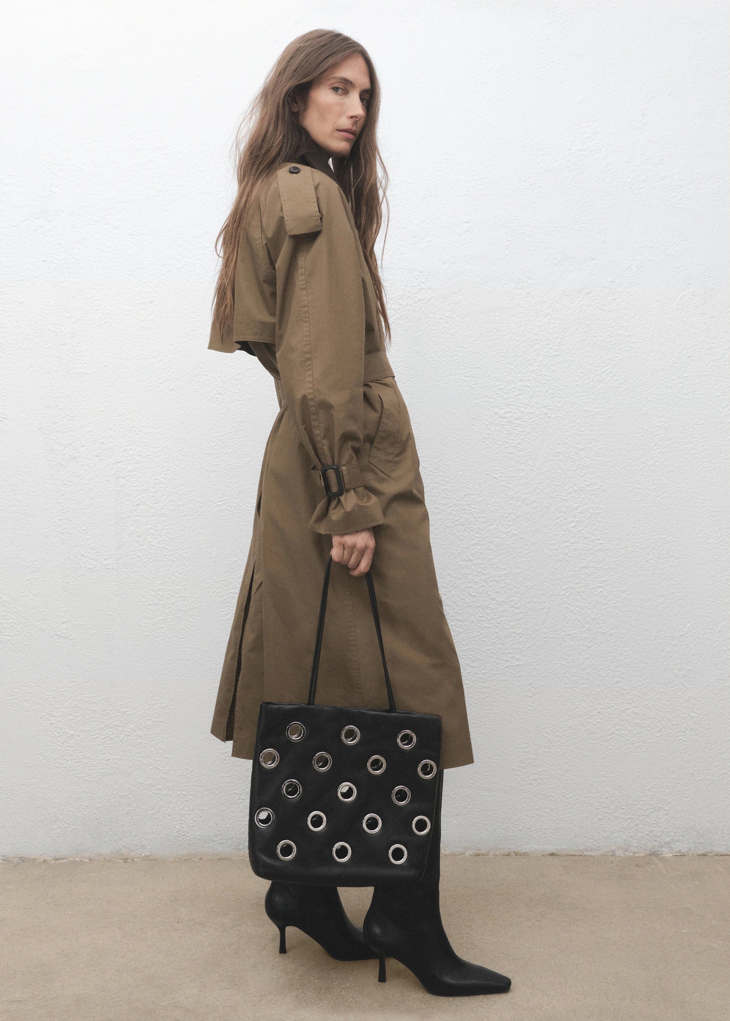 Shoulder Bag With Eyelets Black