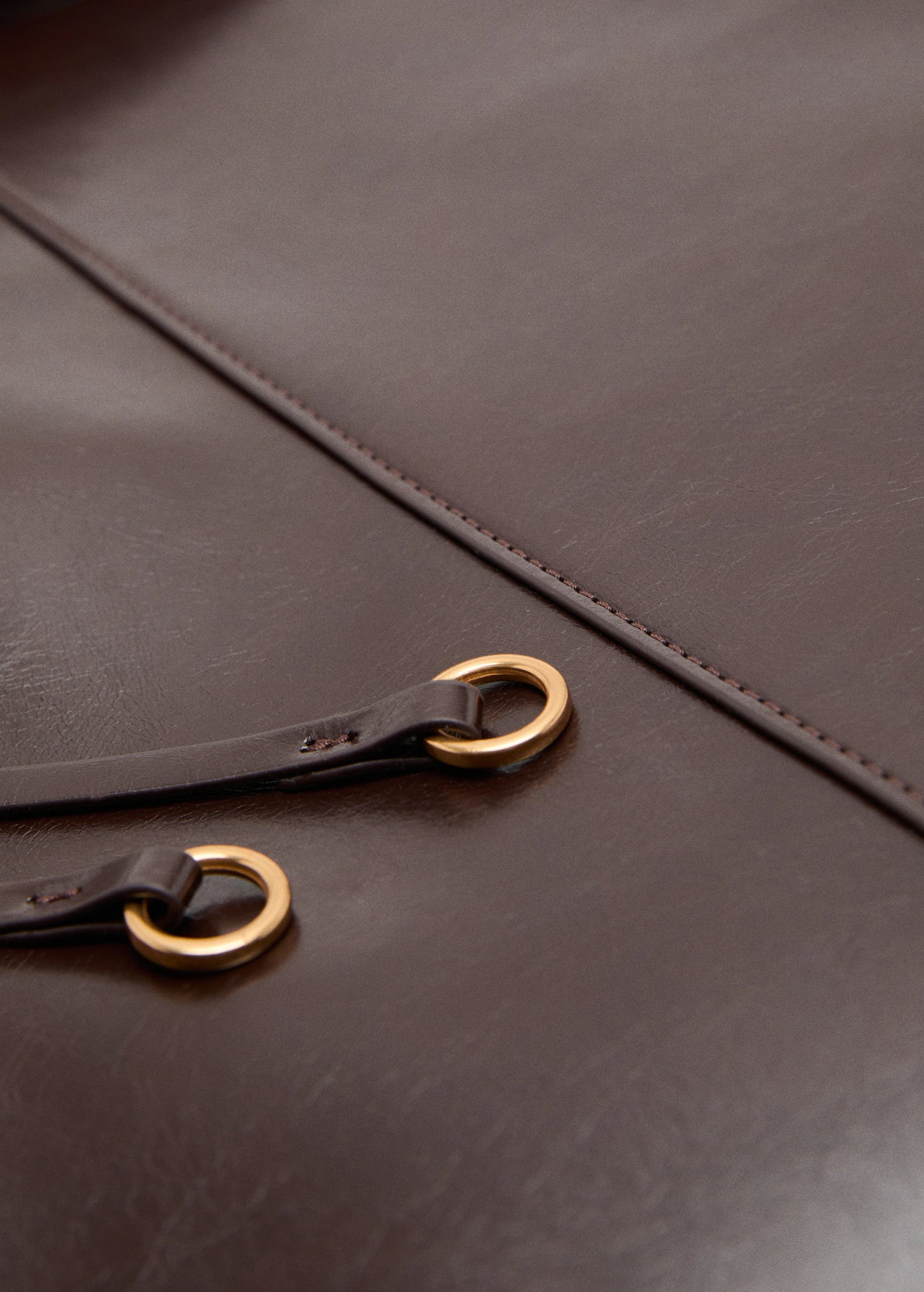 Shiny Shoulder Bag Chocolate