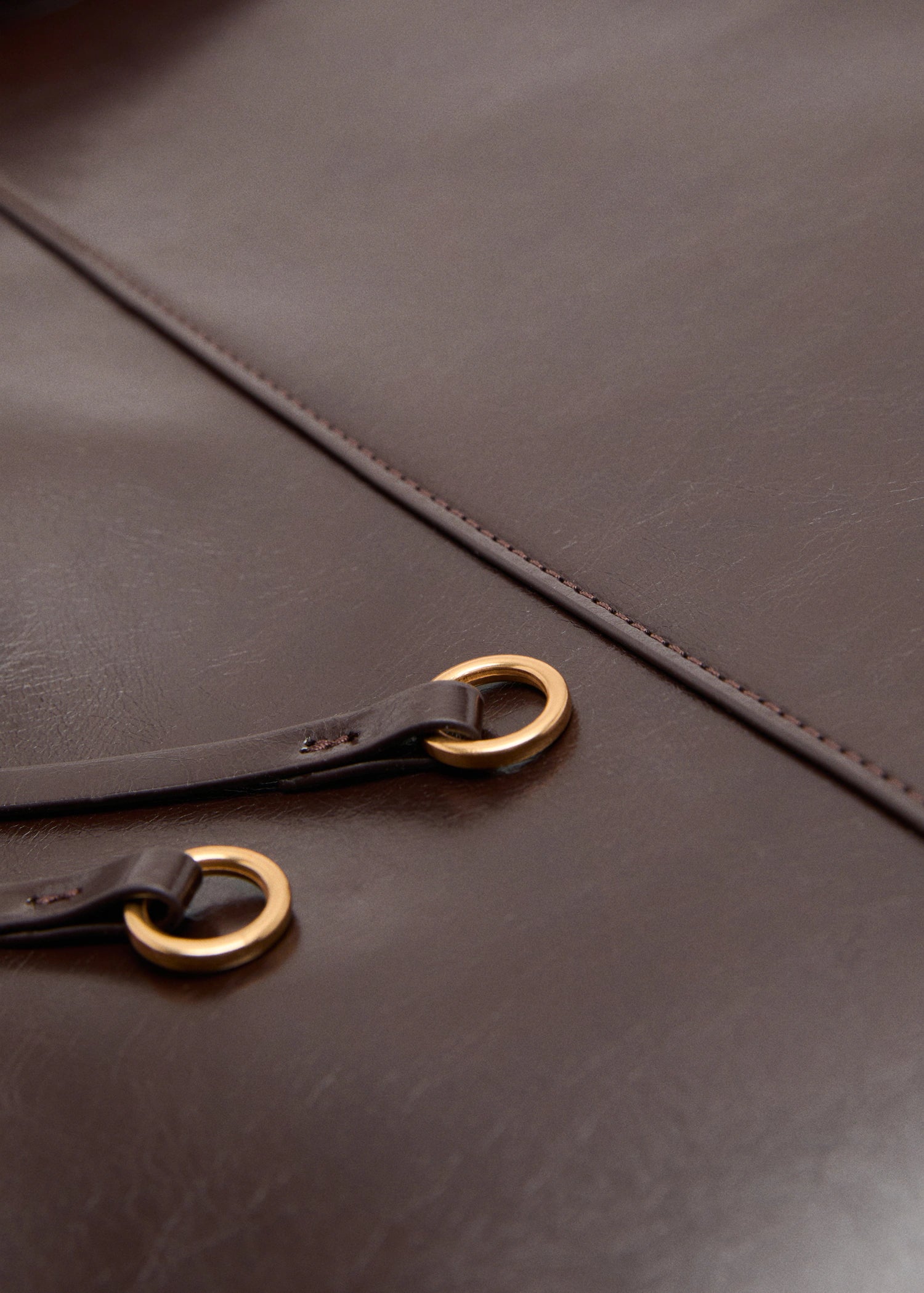 Shiny Shoulder Bag Chocolate