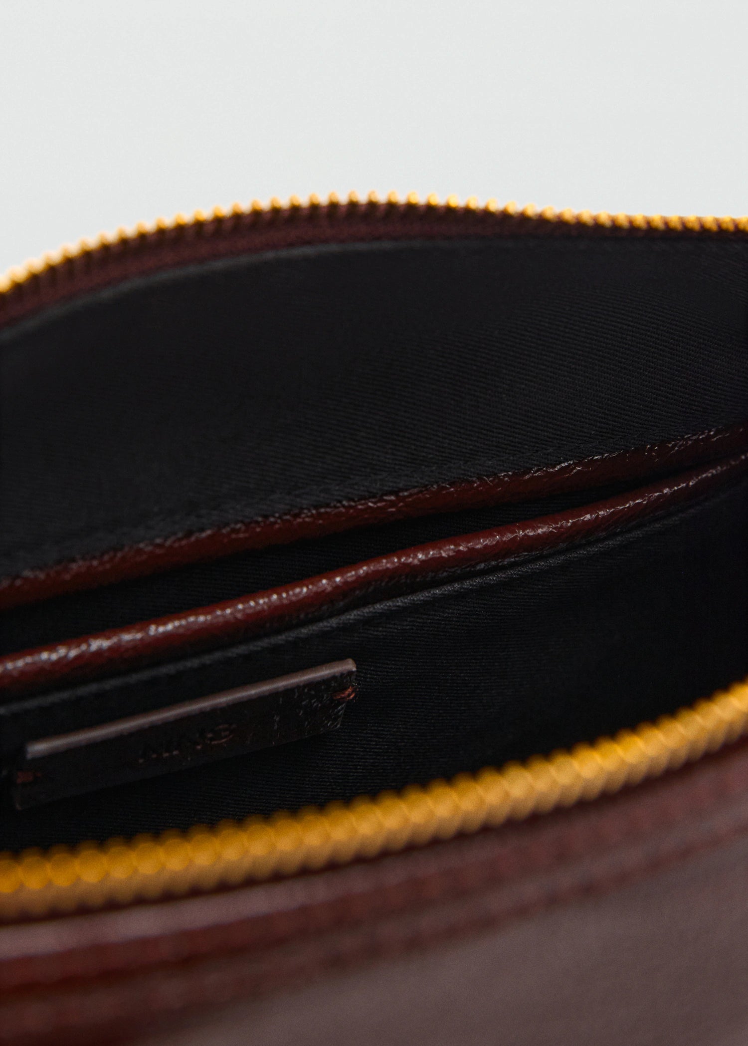 Shiny Handbag With Handles Chocolate