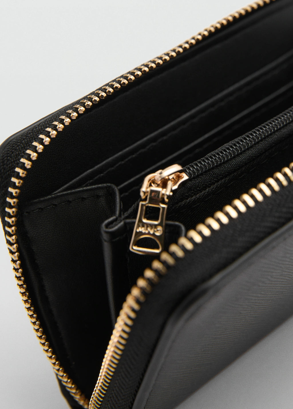 Saffiano Effect Wallet Black