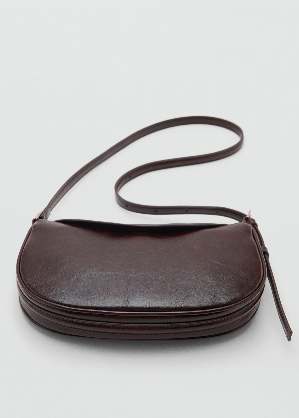 Oval Shoulder Bag With Flap Chocolate