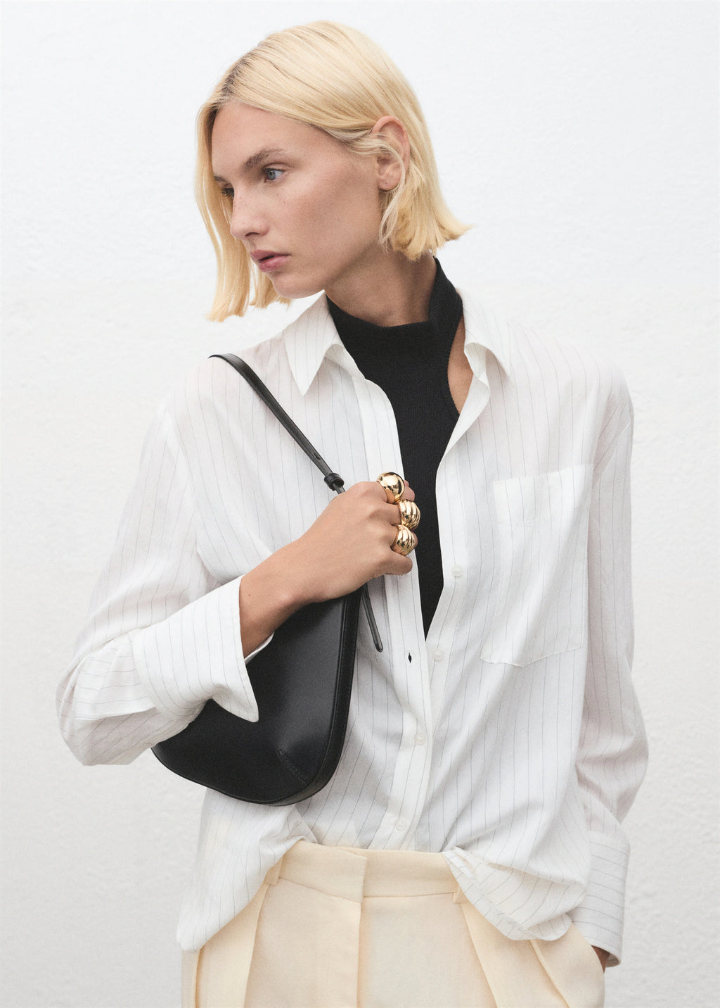 Oval Shoulder Bag Black