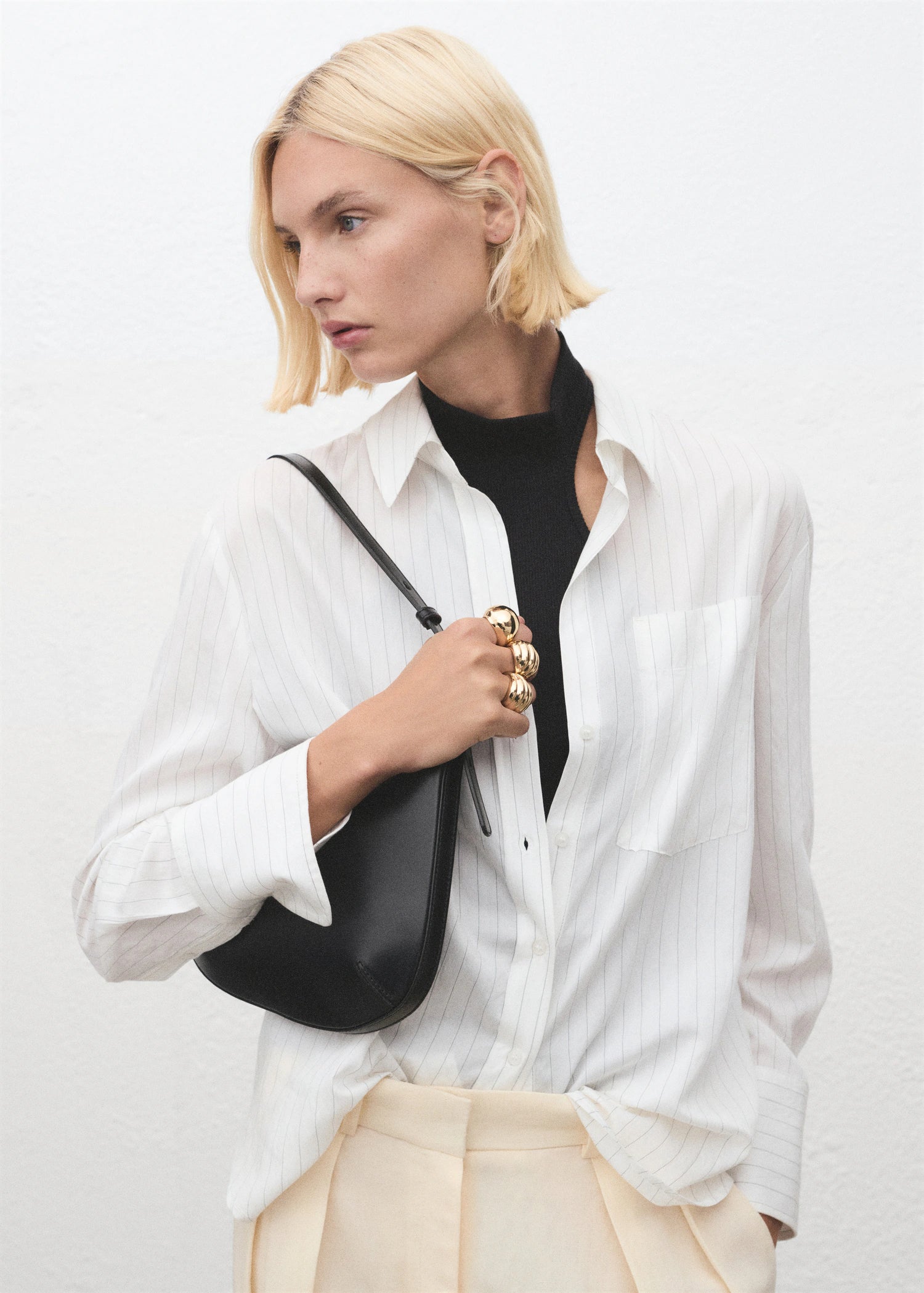 Oval Shoulder Bag Black