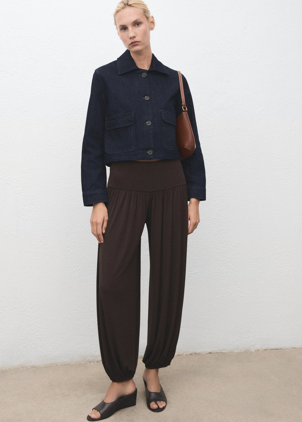 Oval Shoulder Bag Leather