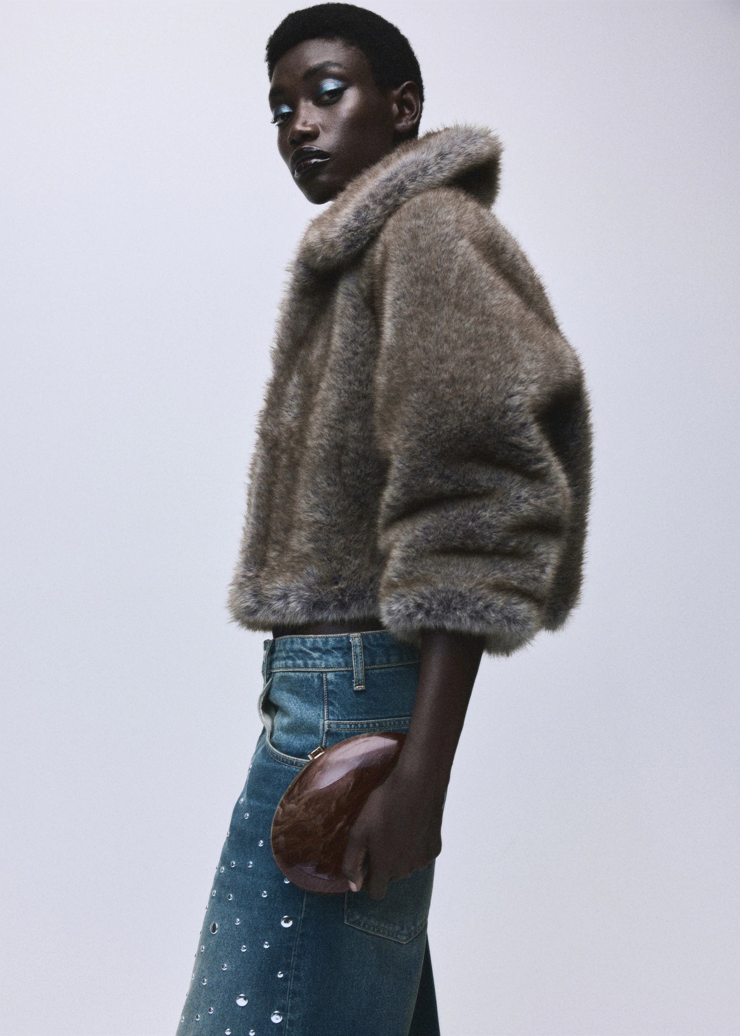 Oval Clutch Bag Chocolate