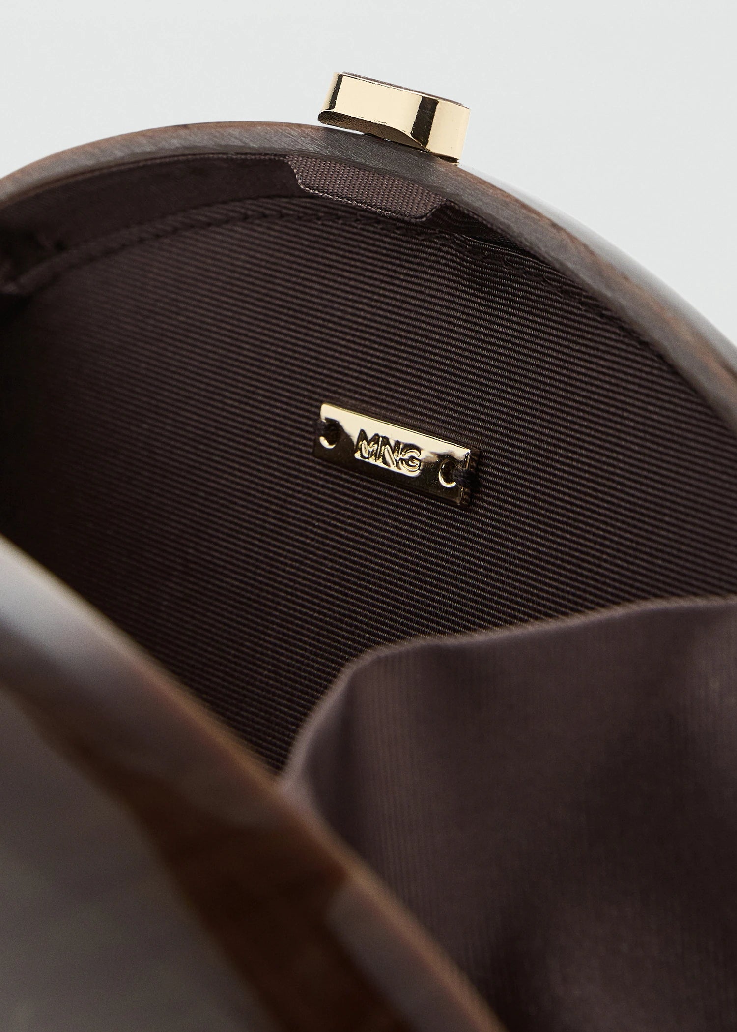 Oval Clutch Bag Chocolate