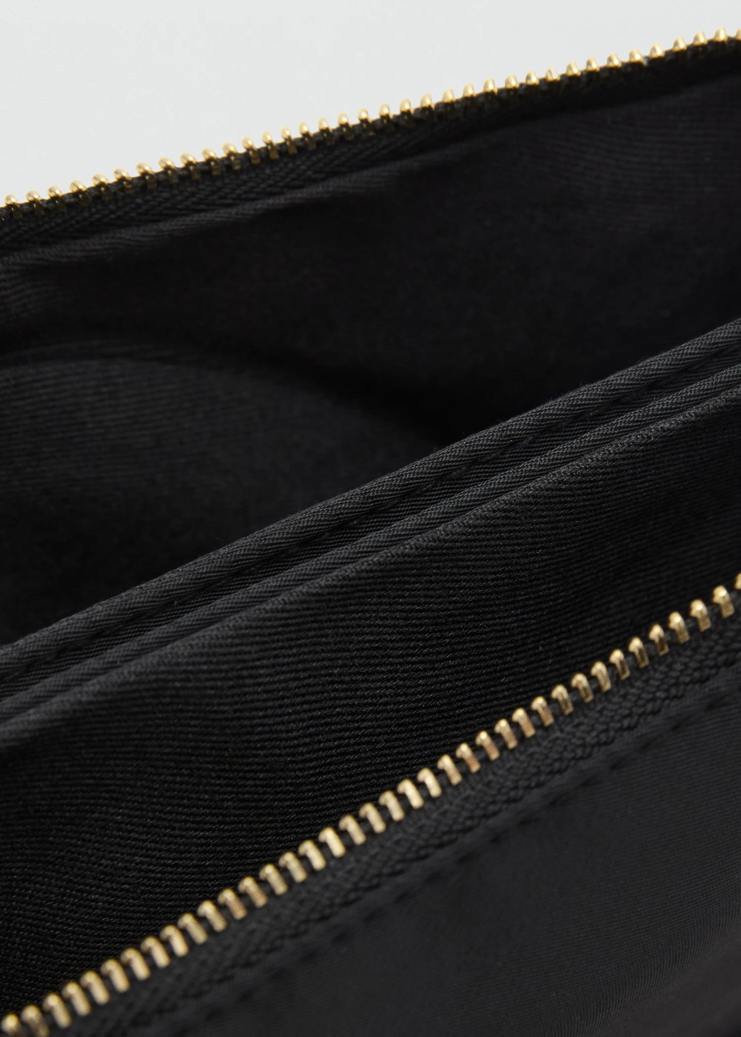 Nylon Purse With Zip Black