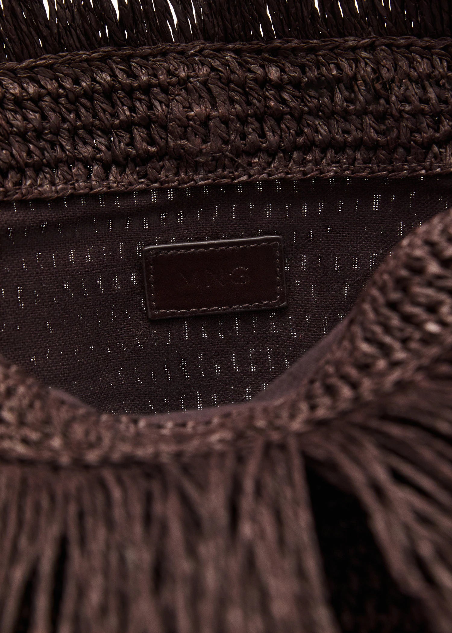 Natural Fibre Handbag With Fringes Chocolate