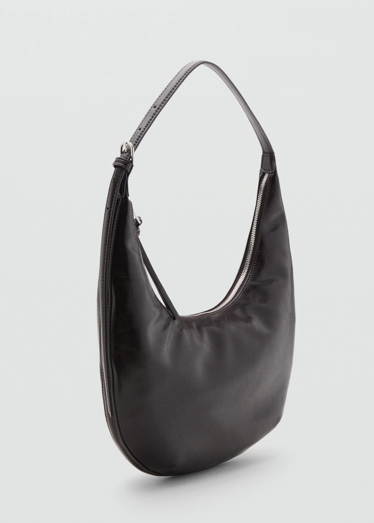 Medium Oval Shoulder Bag Chocolate