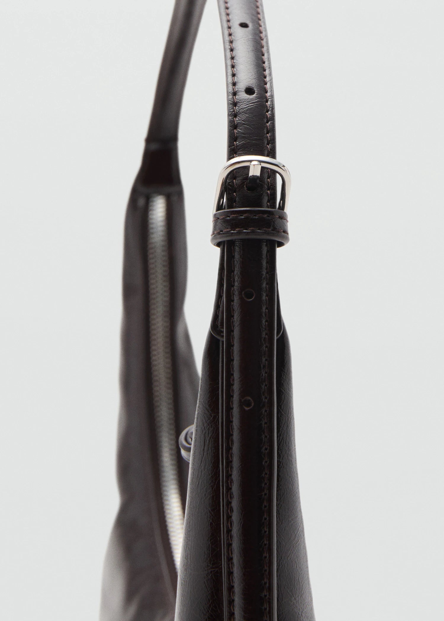 Medium Oval Shoulder Bag Chocolate