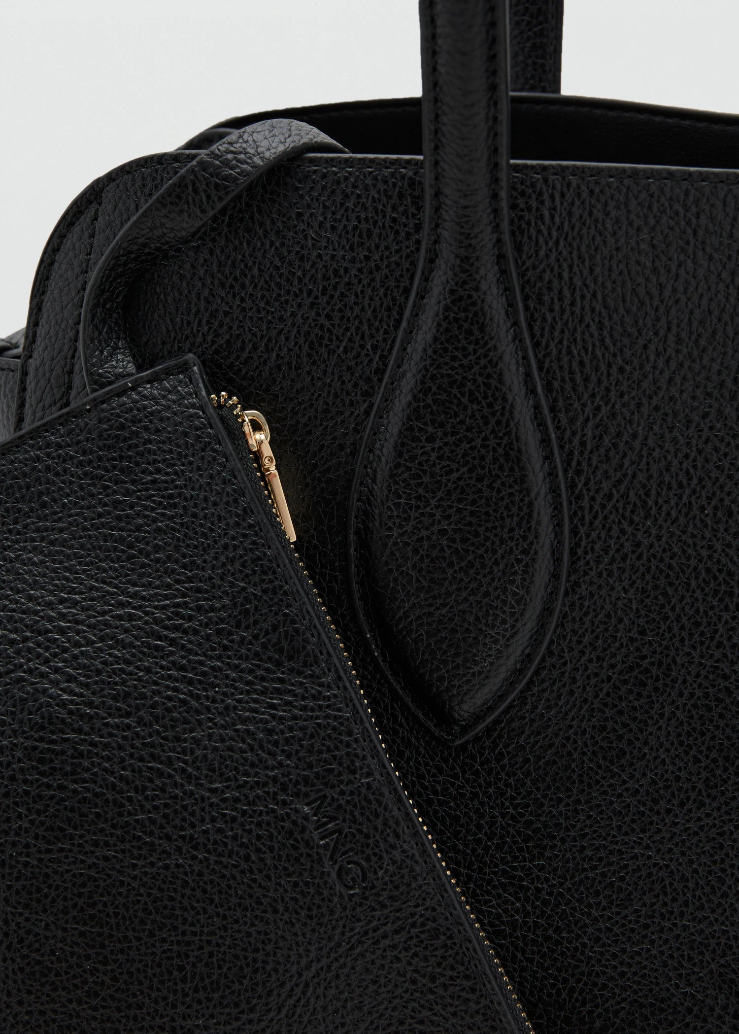 Medium Bag With Pebbled Leather Effect Black